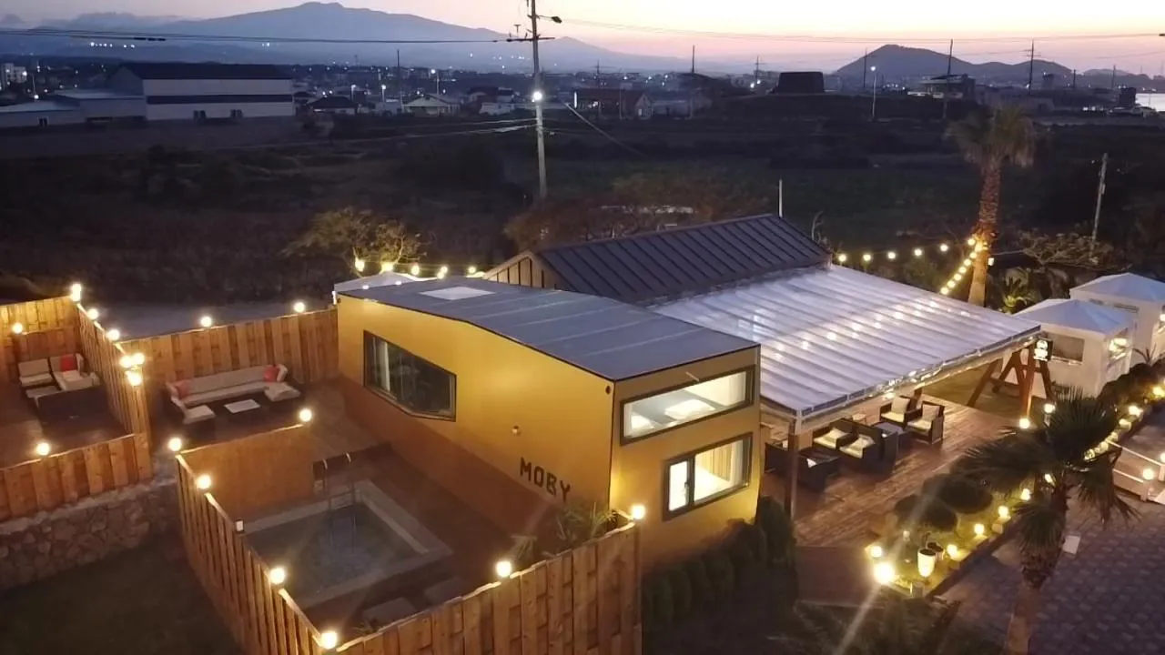 Morning Beach Pension