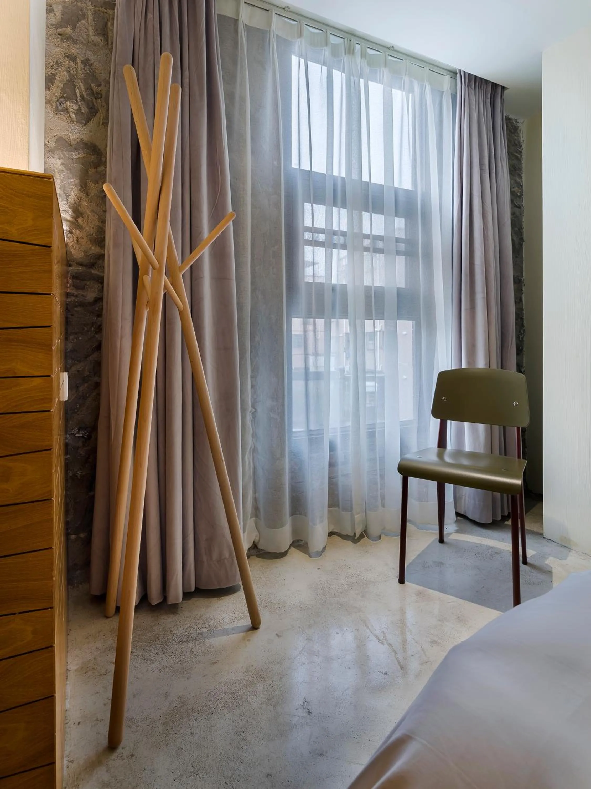 Bedroom, Bed in Zhuhai Bei Shan Ju Art Hotel