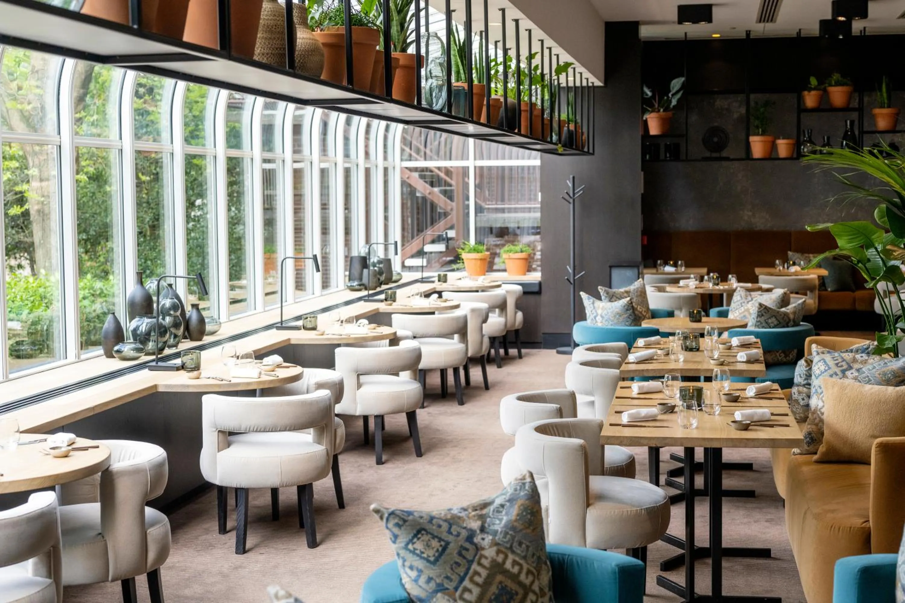 Restaurant/places to eat in The Hotel Brussels