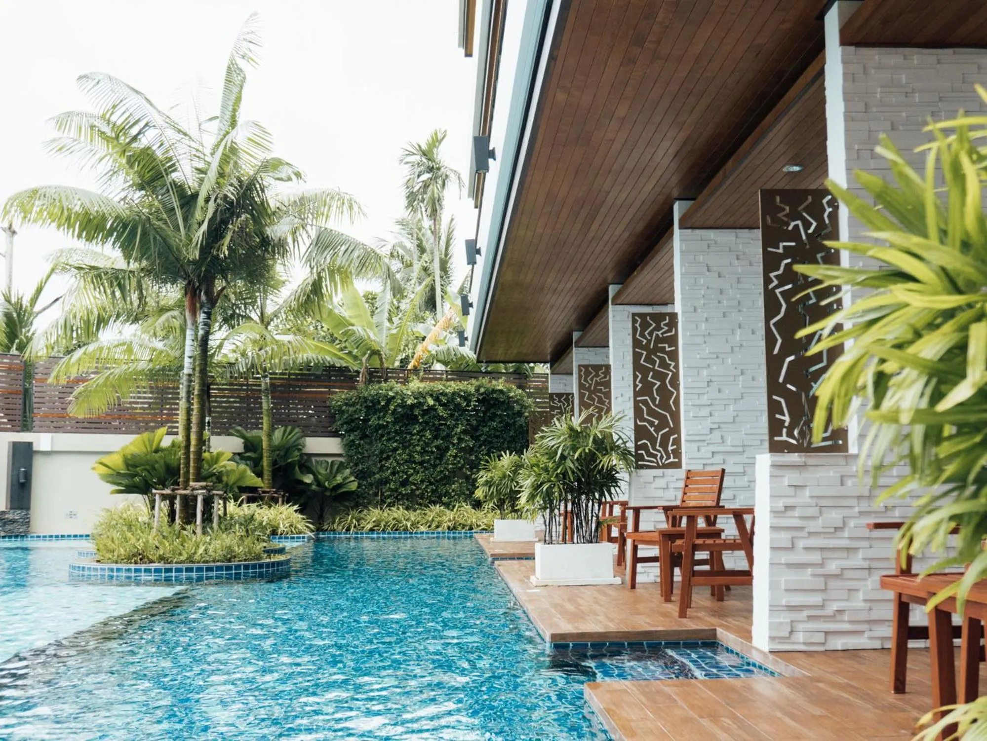 Swimming pool in Aqua Resort Phuket - Near Beach and Chalong Pier