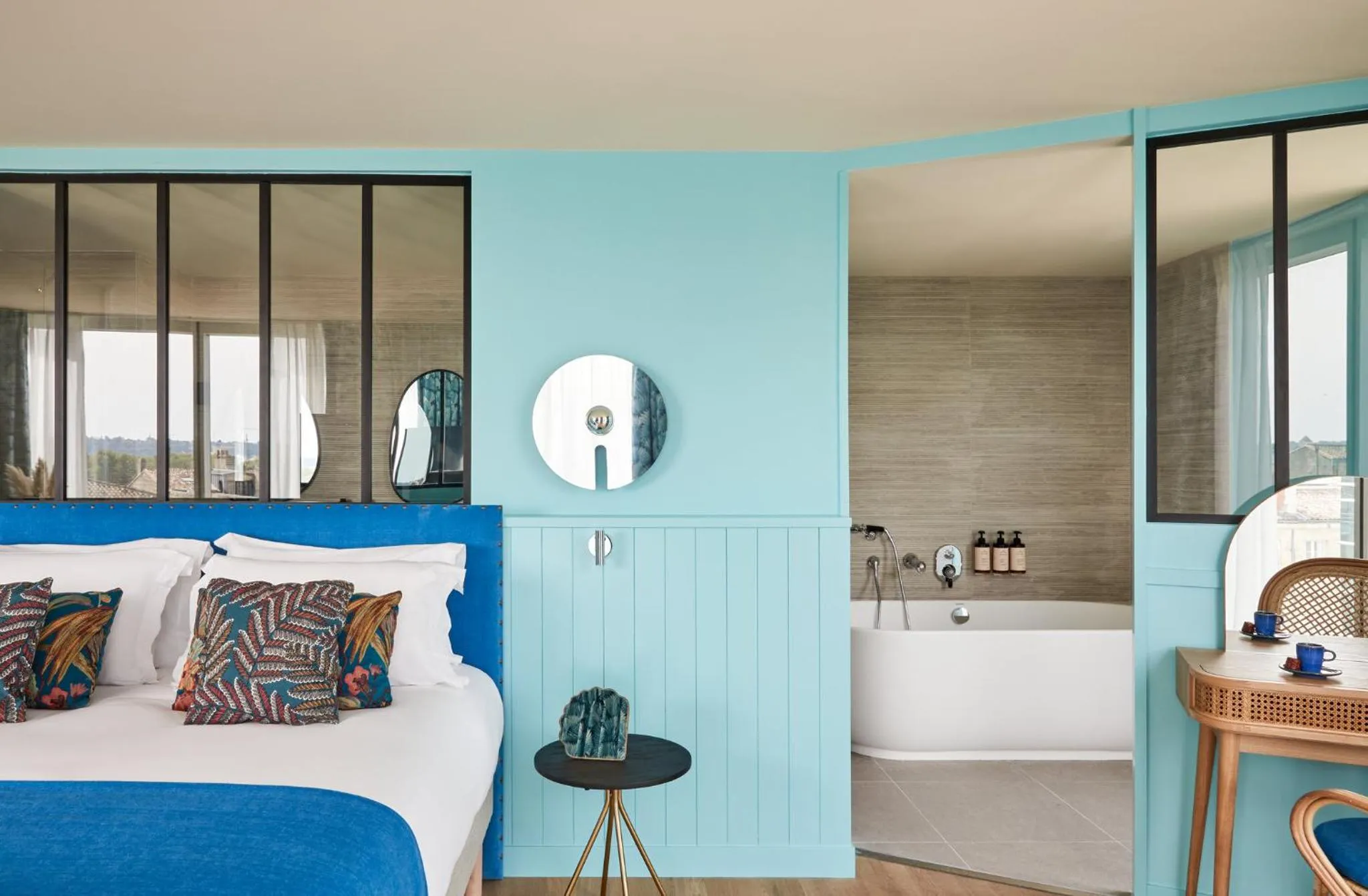 Photo of the whole room, Bed in Hotel Indigo Bordeaux Centre Chartrons by IHG