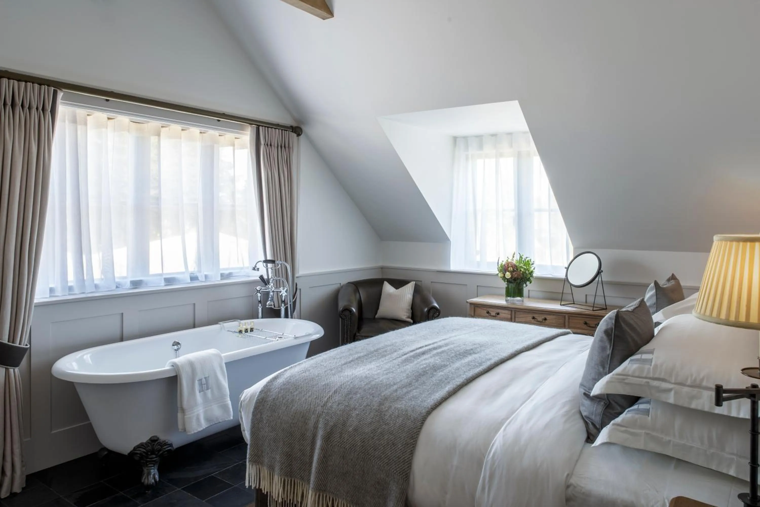 Bedroom, Bed in Hurley House Hotel