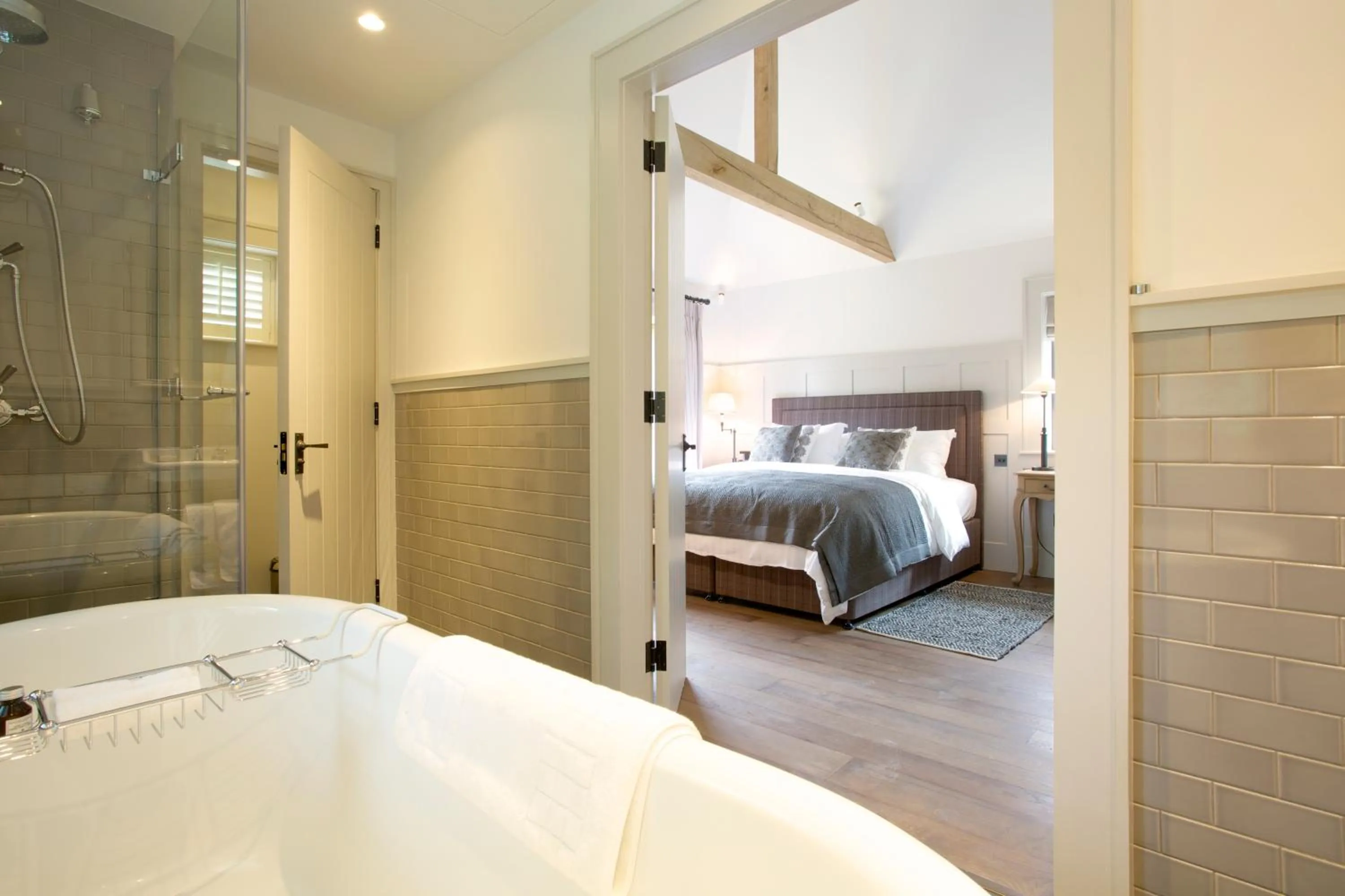 Photo of the whole room, Bed in Hurley House Hotel