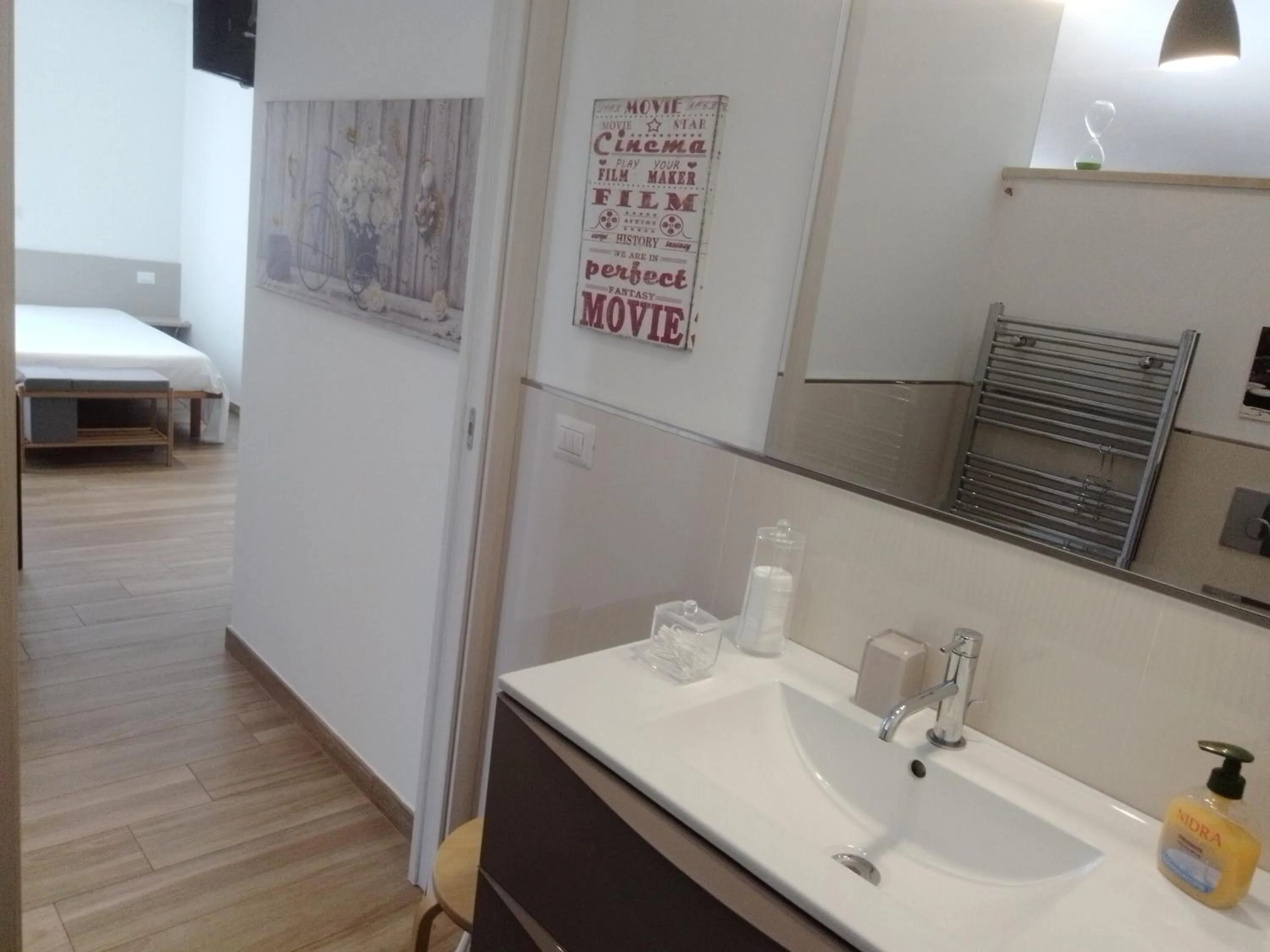 Bathroom, Bed in L'ATTICO Bed & Breakfast