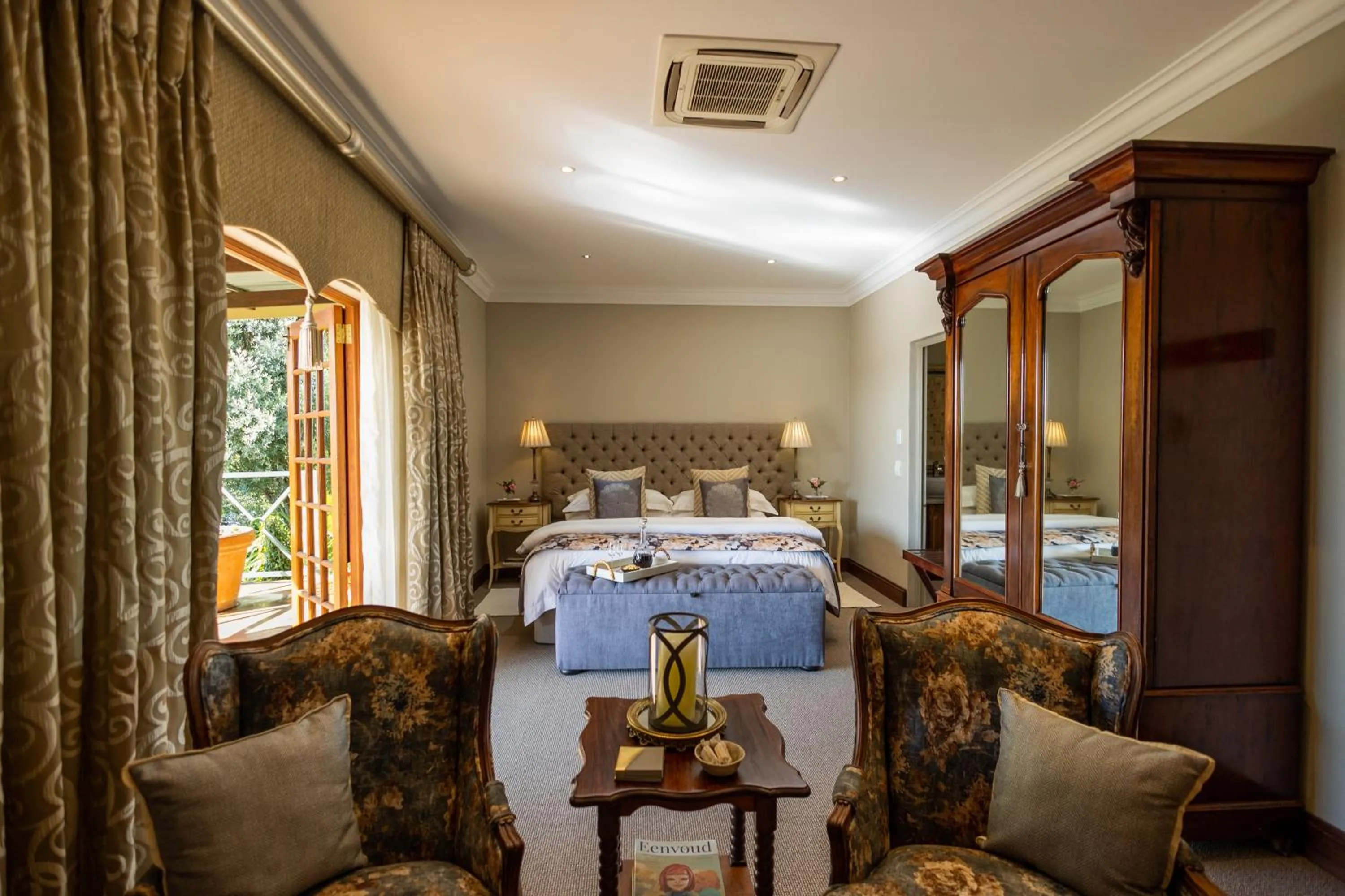 Photo of the whole room, Bed in Andes Clarens Guesthouse