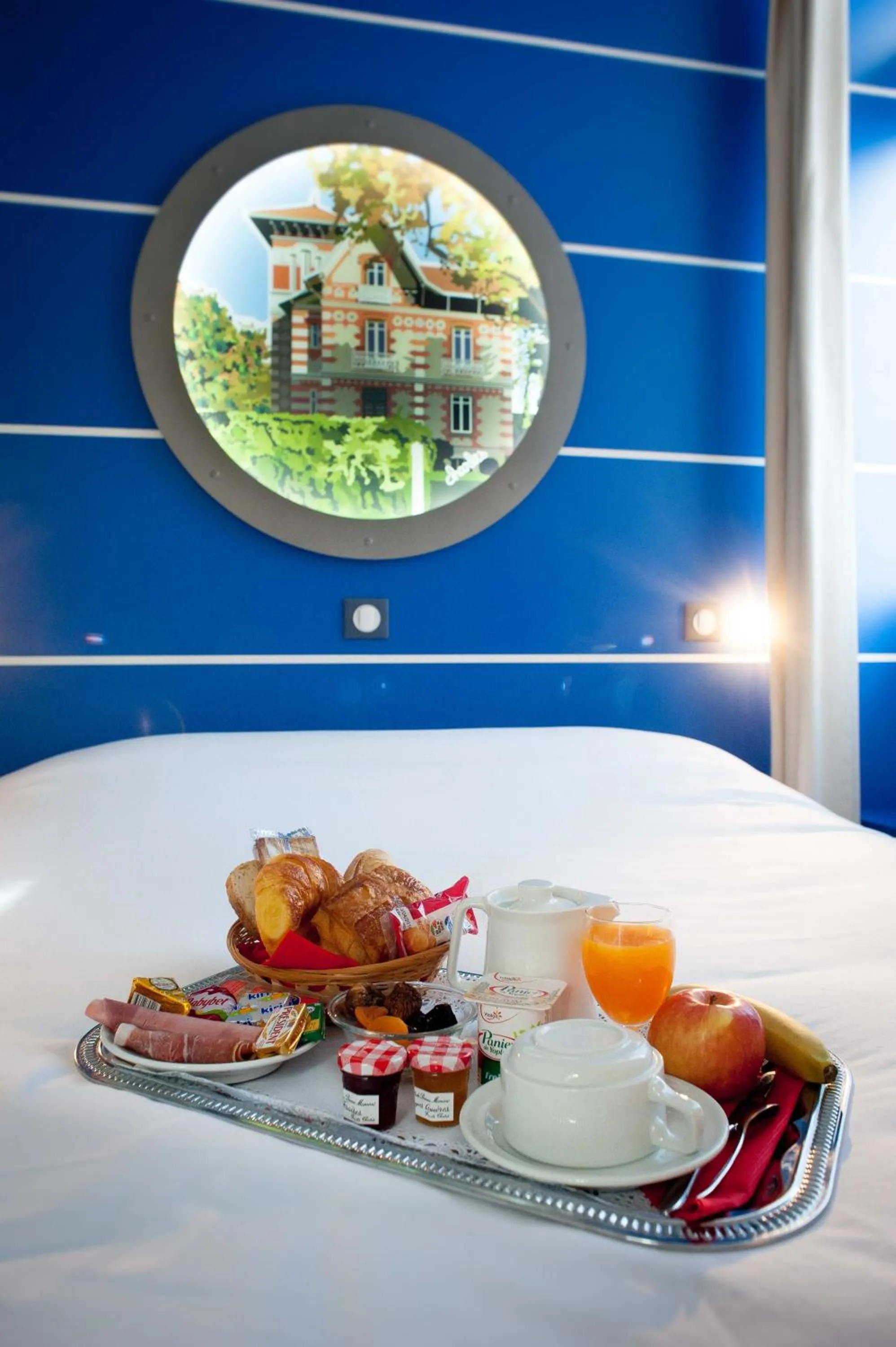 Breakfast in Hôtel Le Dauphin