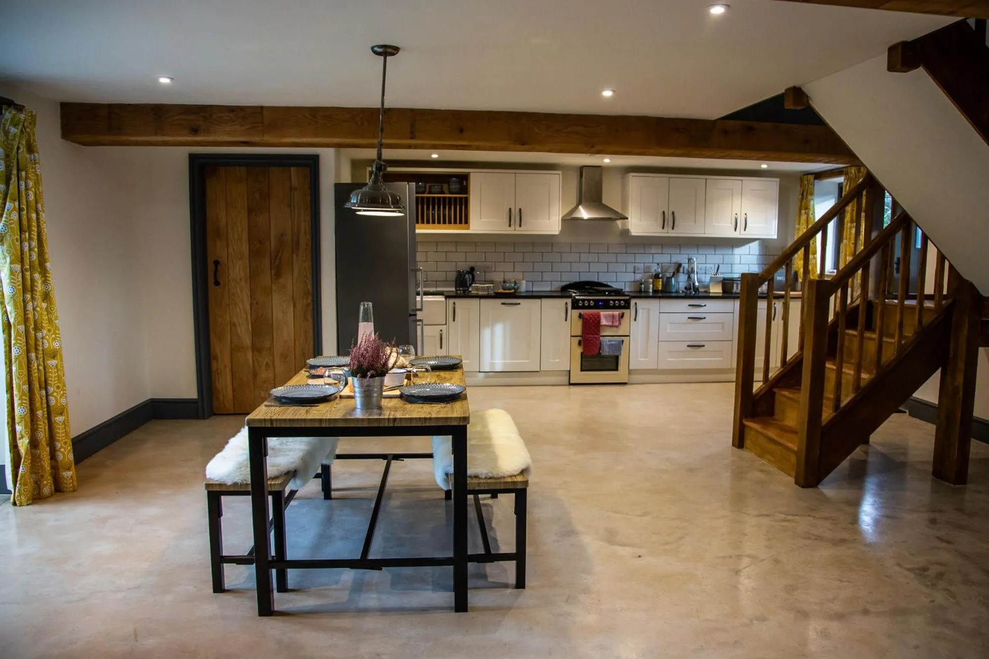 Kitchen or kitchenette in Llan-Y-Coed Farm Stay