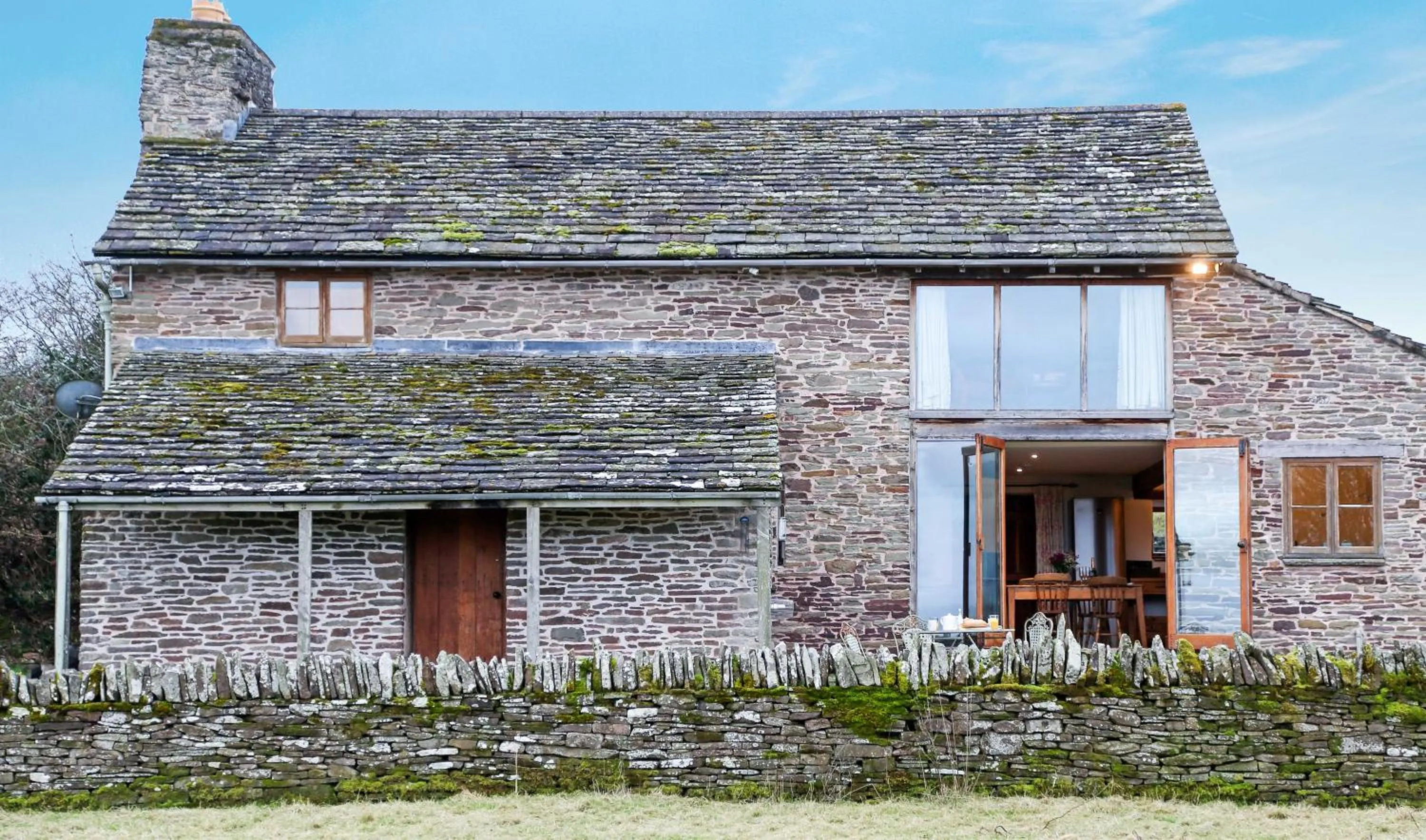 Property building in Llan-Y-Coed Farm Stay