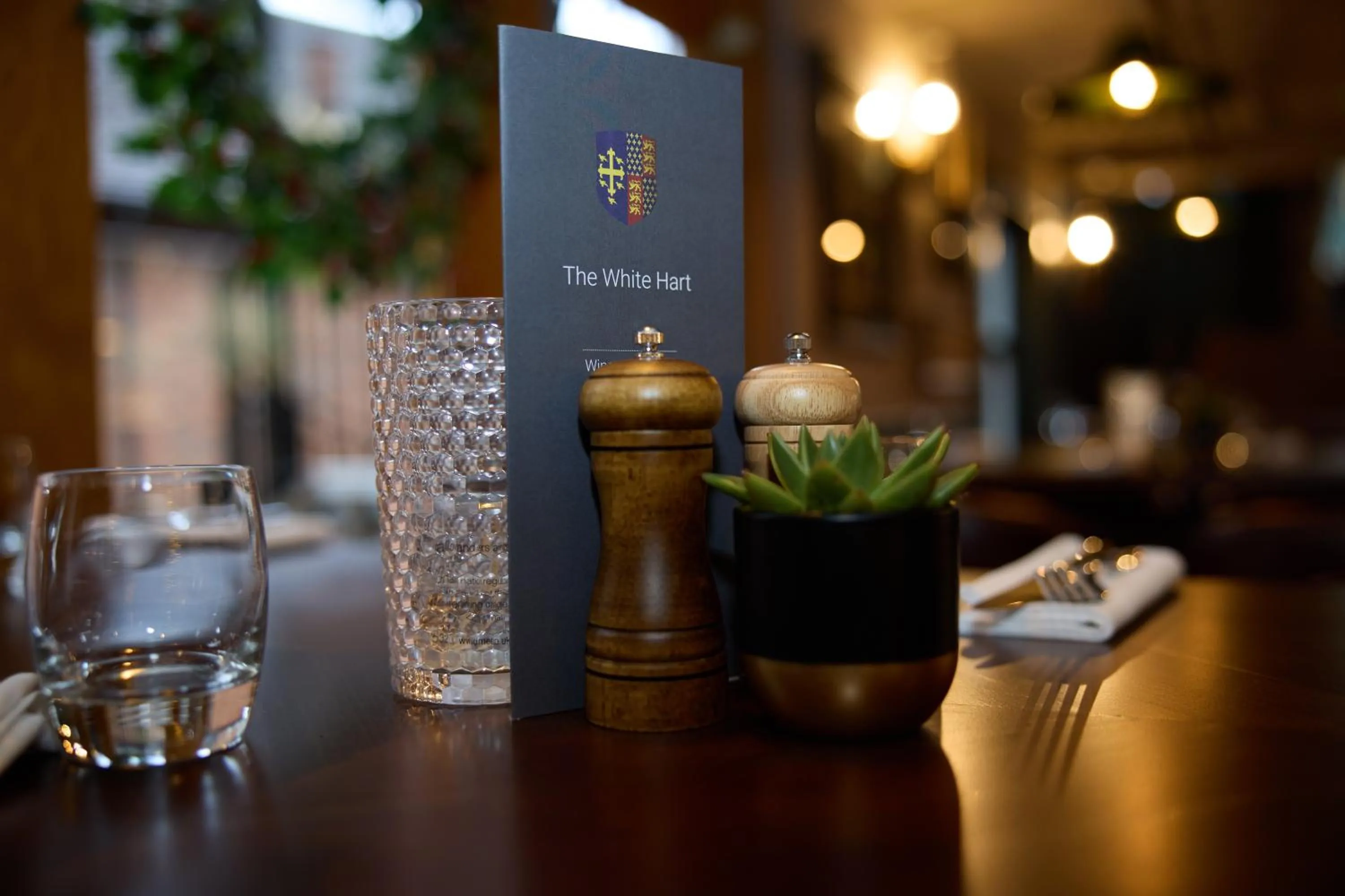 Restaurant/places to eat in The White Hart