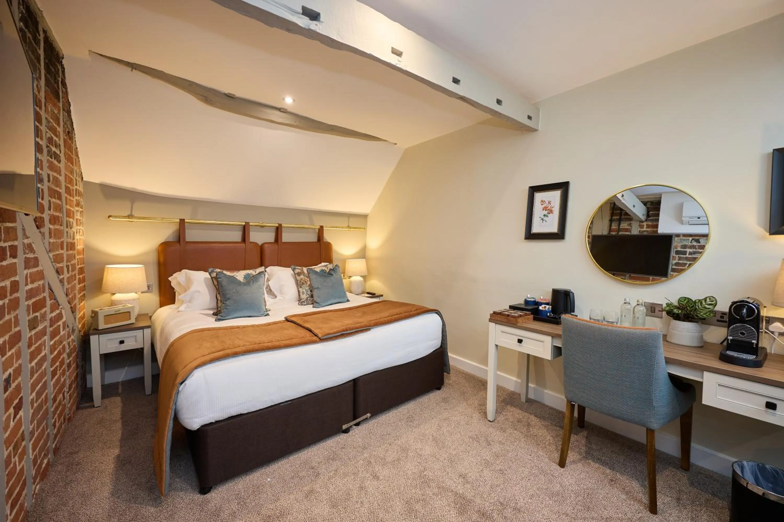 Bed in The White Hart