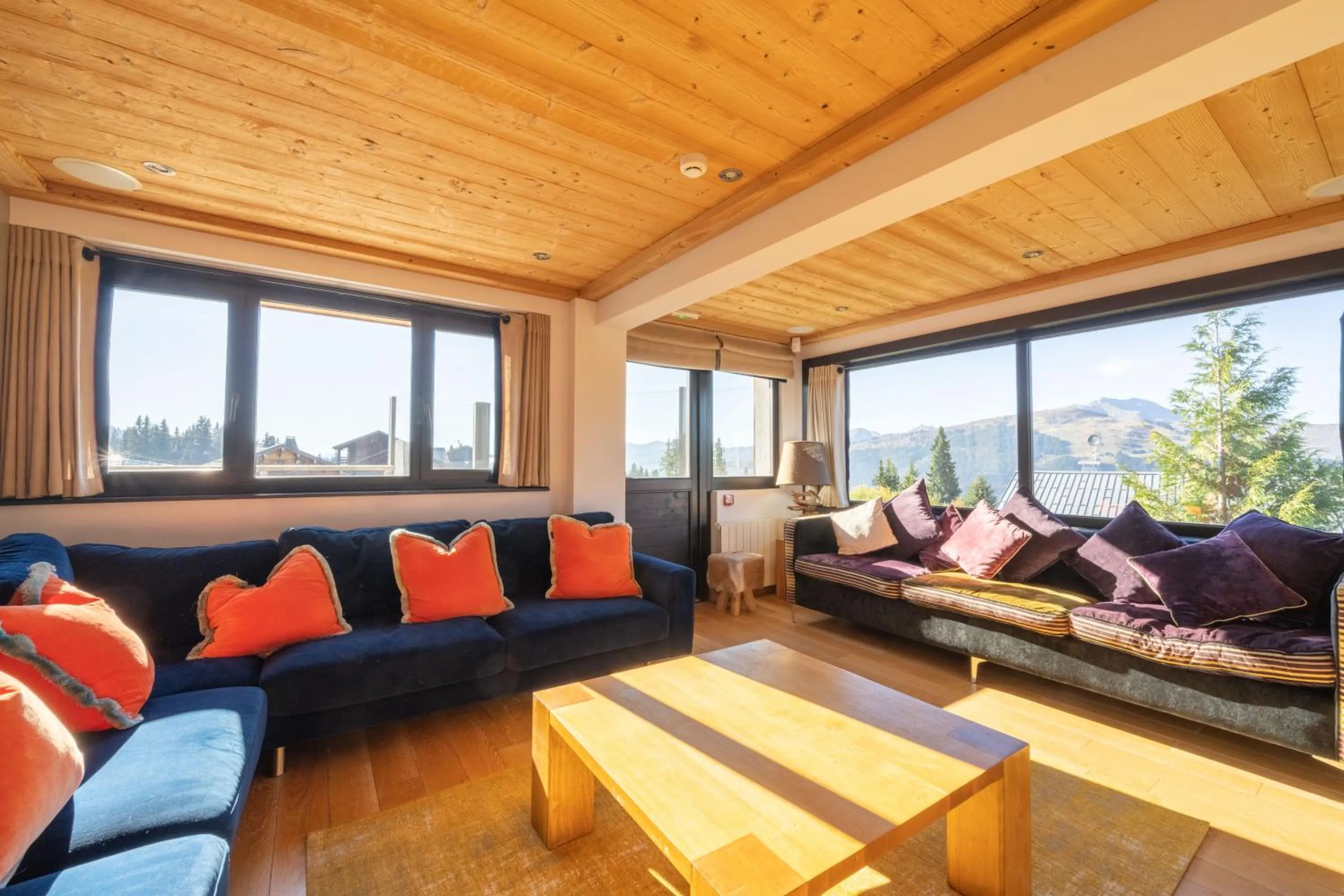 Communal lounge/ TV room in Le Flocon d'Argent