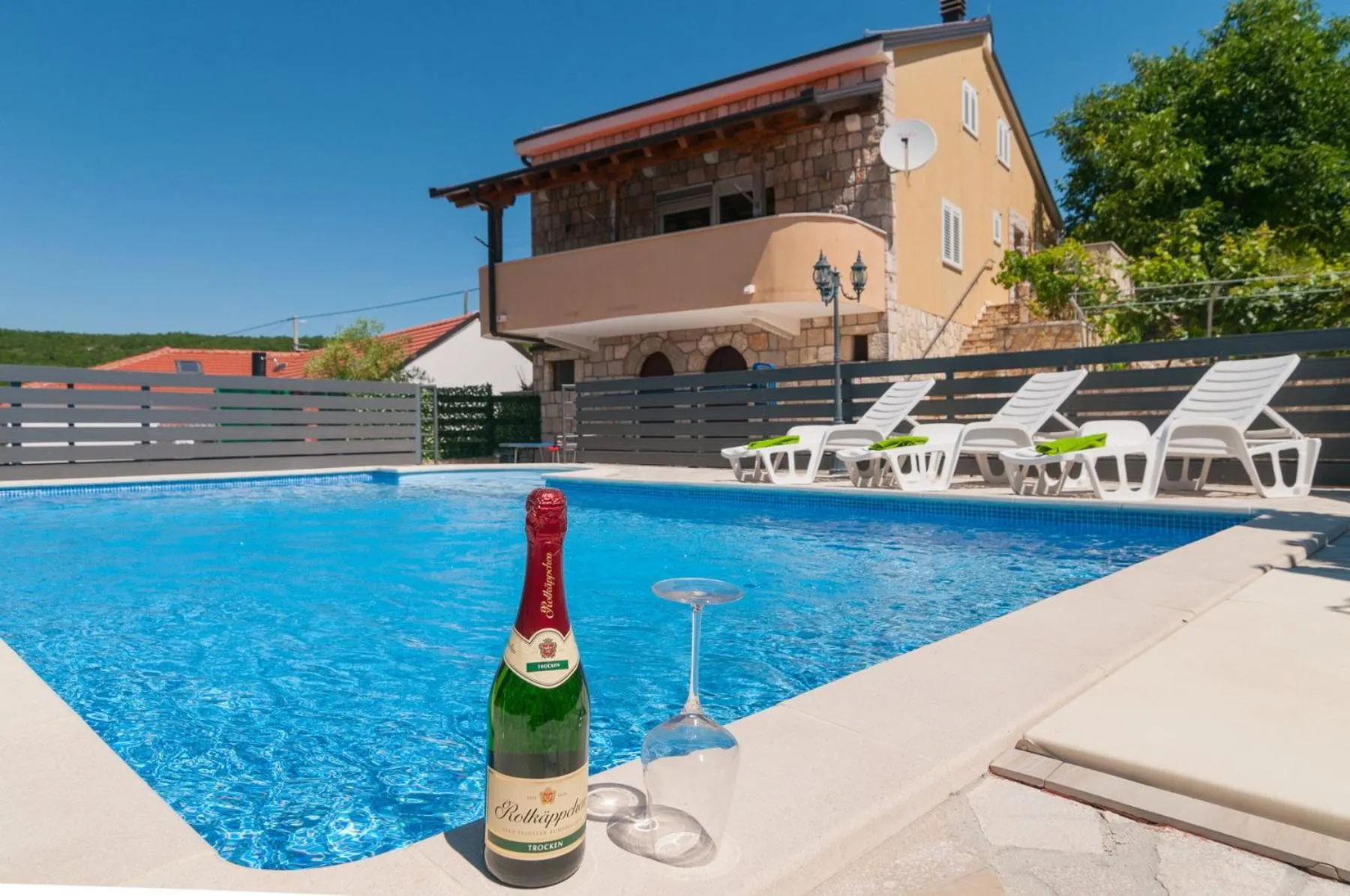 Property building in Holiday Home Mateovi Dvori