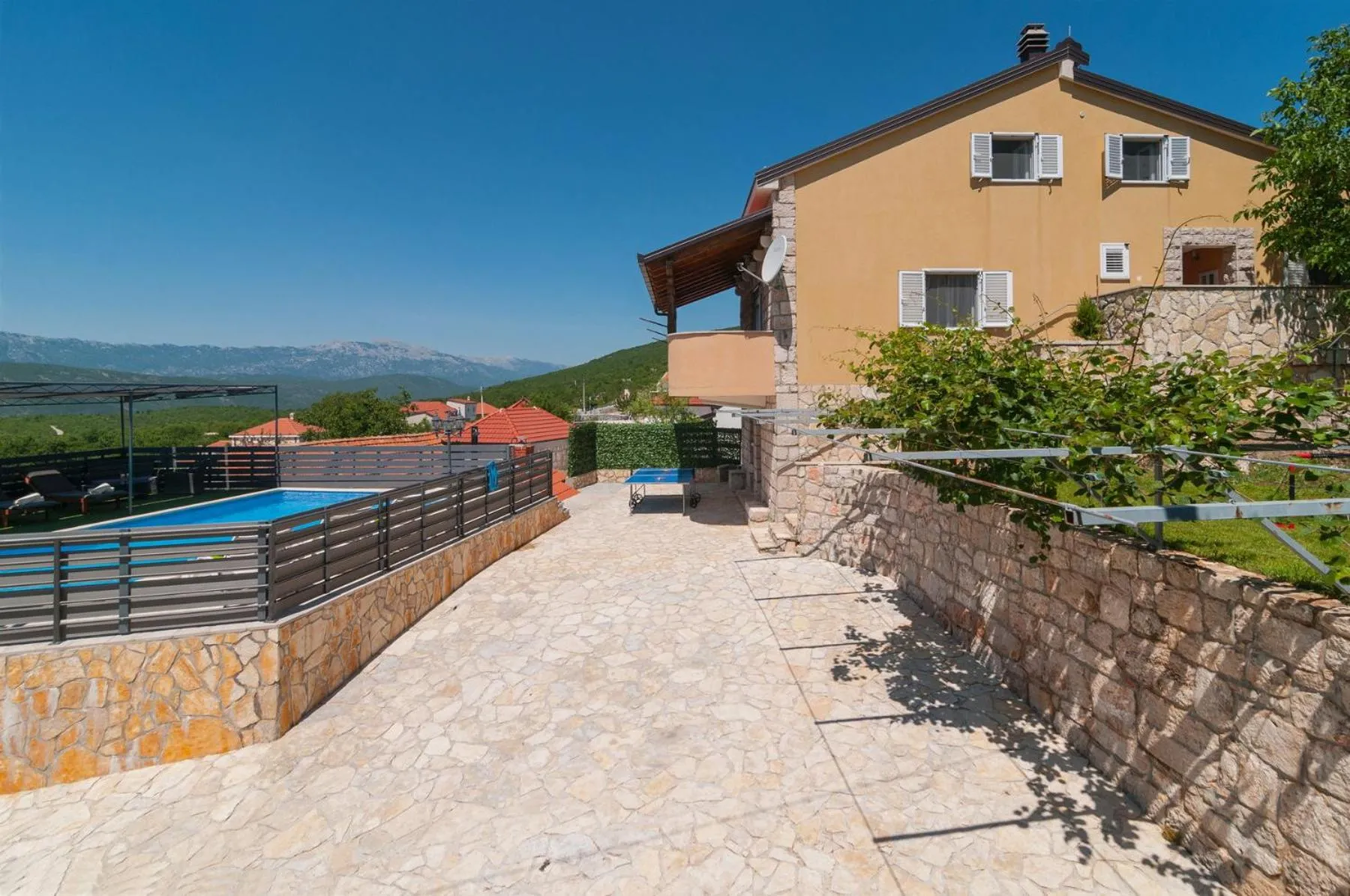 Property building in Holiday Home Mateovi Dvori