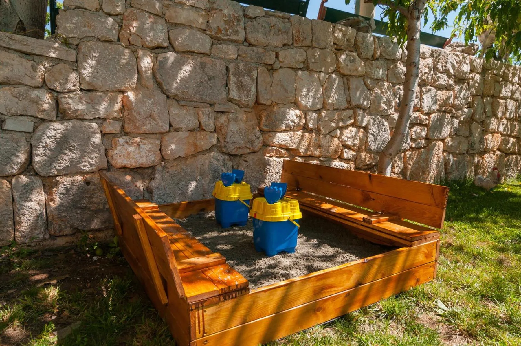 Children play ground in Holiday Home Mateovi Dvori