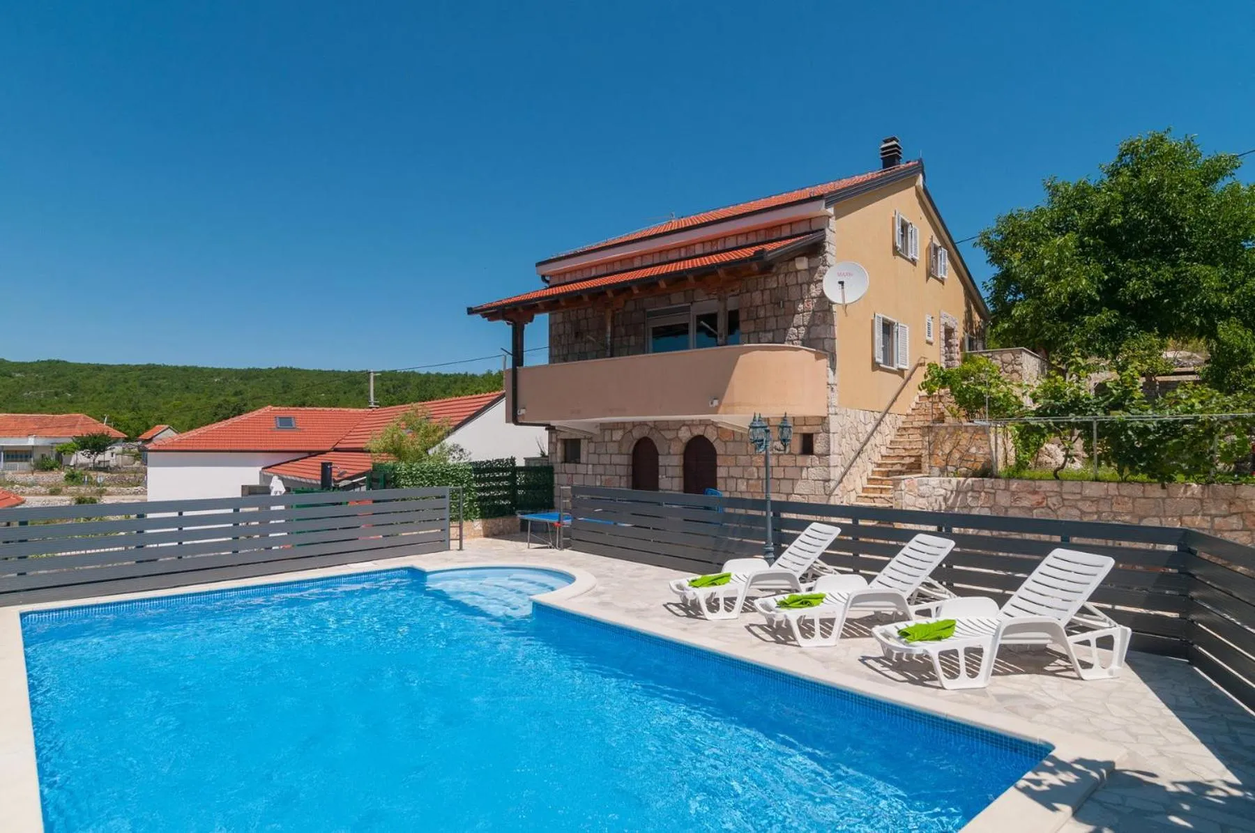 Property building in Holiday Home Mateovi Dvori
