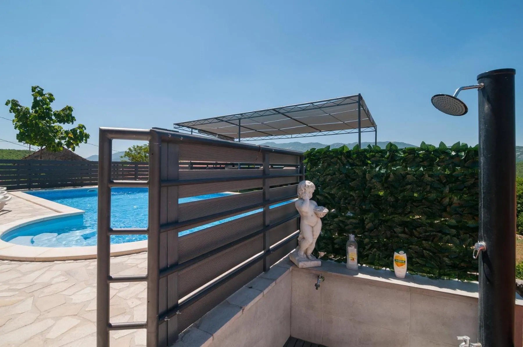 Shower in Holiday Home Mateovi Dvori