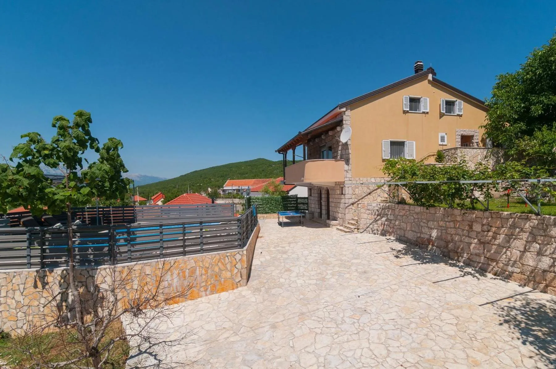Property building in Holiday Home Mateovi Dvori