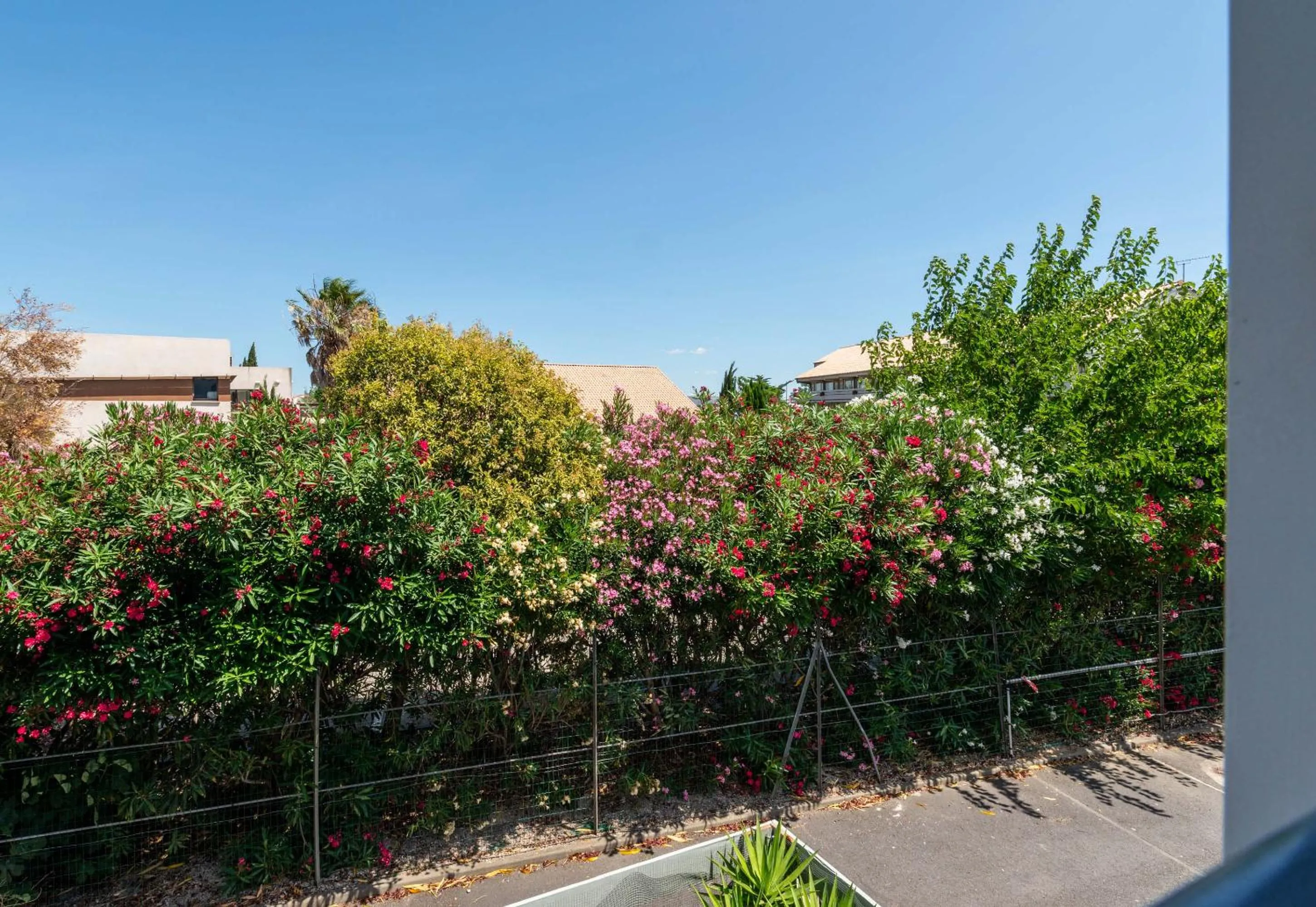 Garden view in B&B HOTEL Narbonne 1