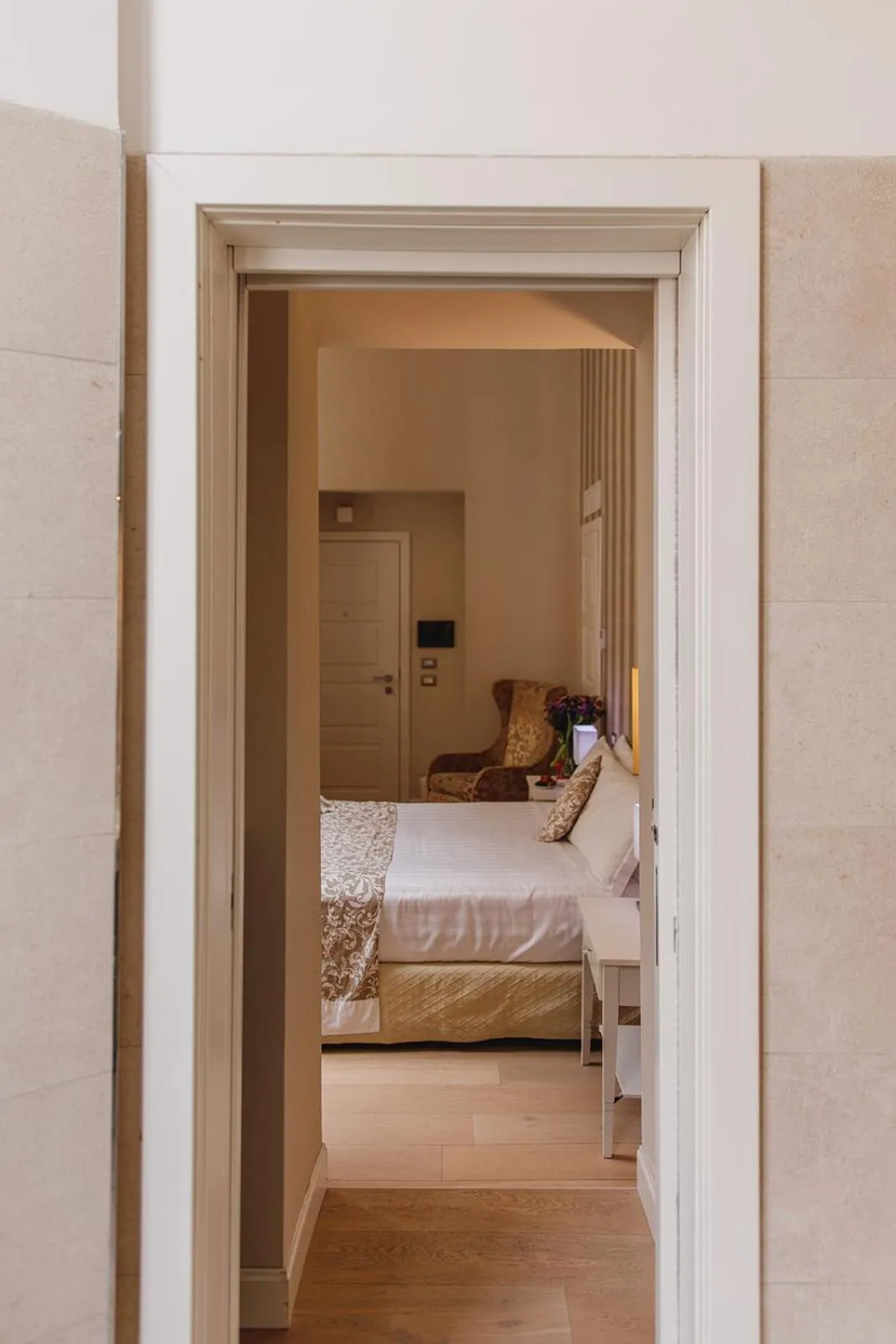 Bed in My Spanishsteps