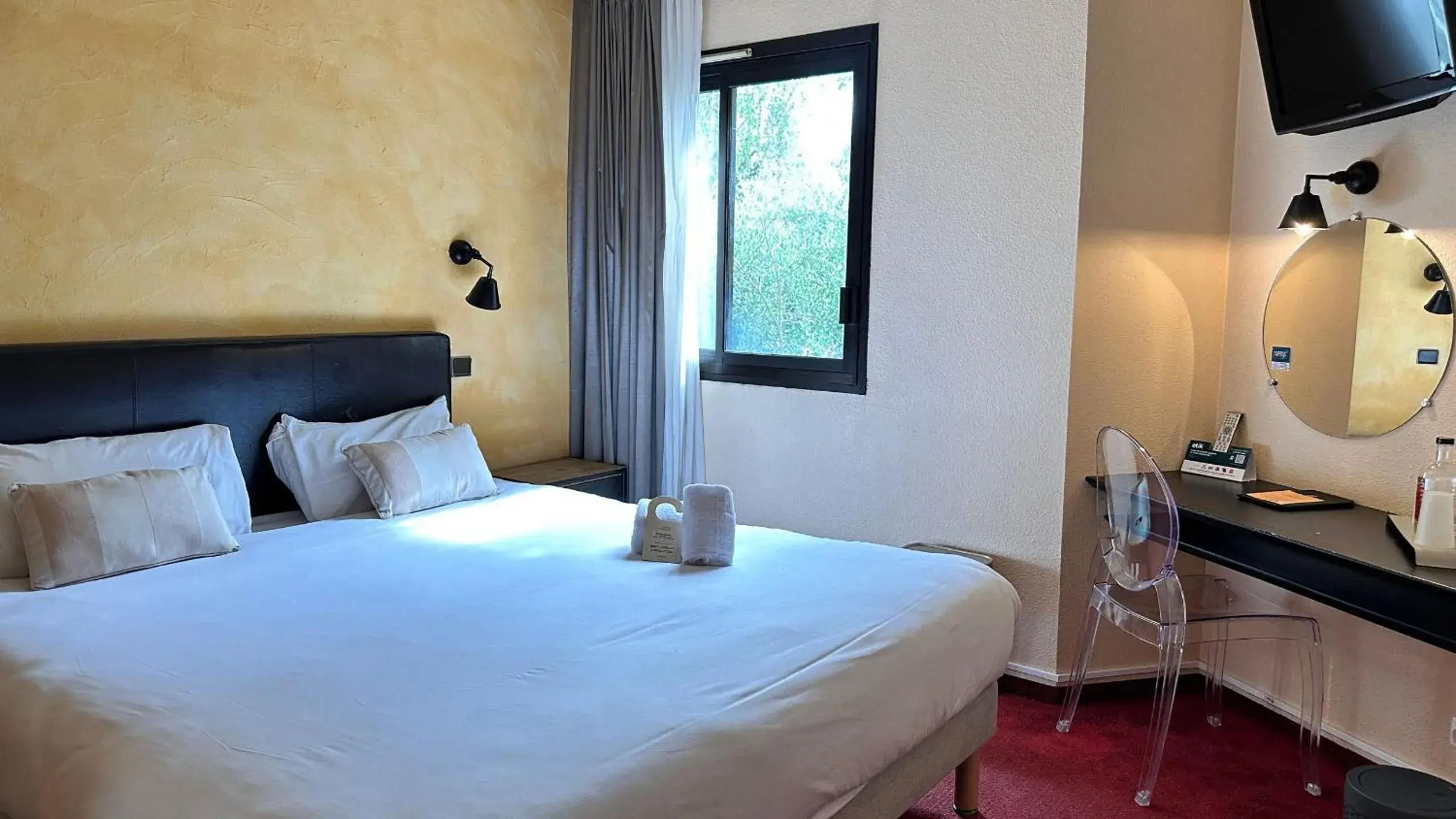 Standard Double Room for 1 or 2 people in Logis hotel Noemys Gradignan Standard Double Room for 1 or 2 people in Logis hotel Noemys Gradignan