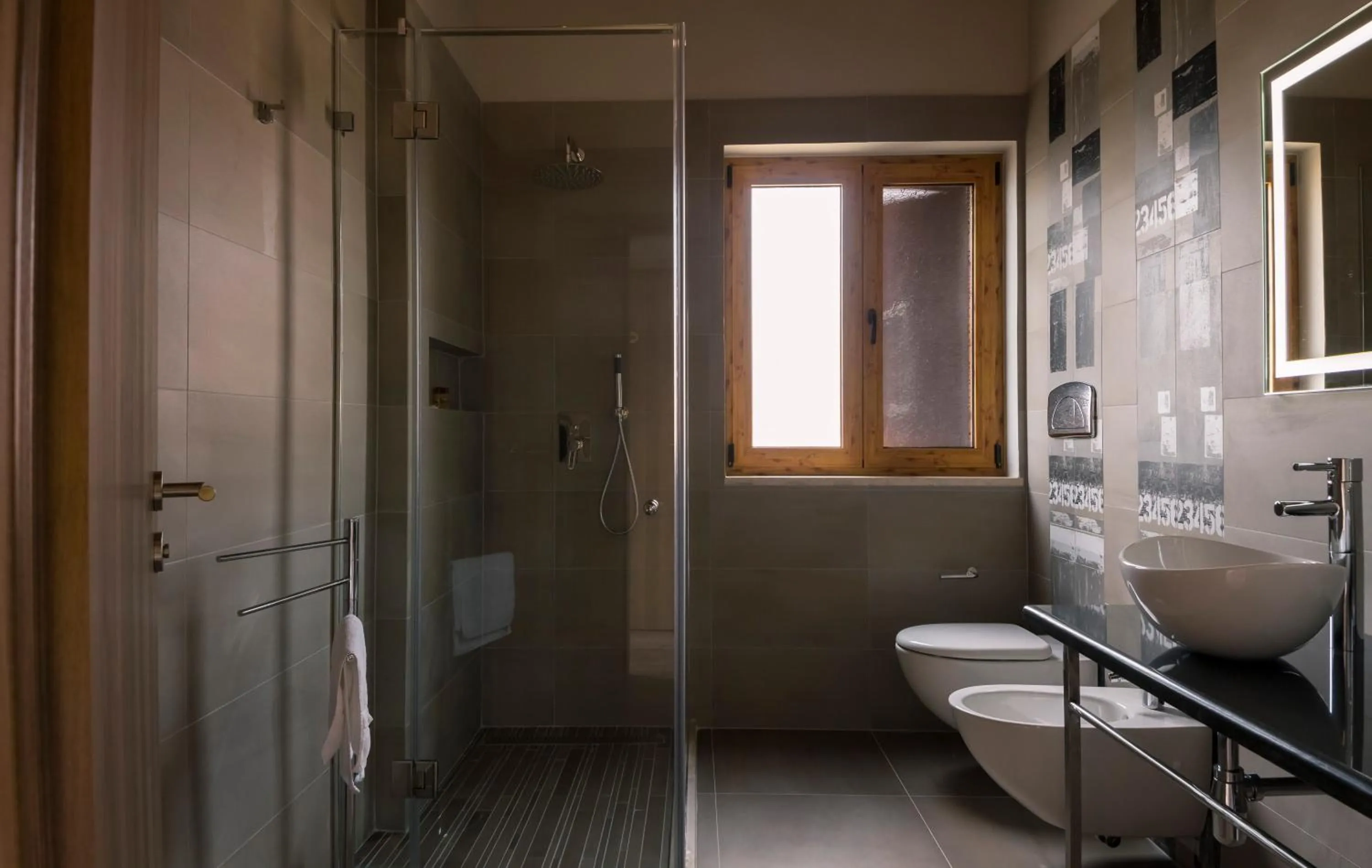 Toilet in Hotel Pandora Residence