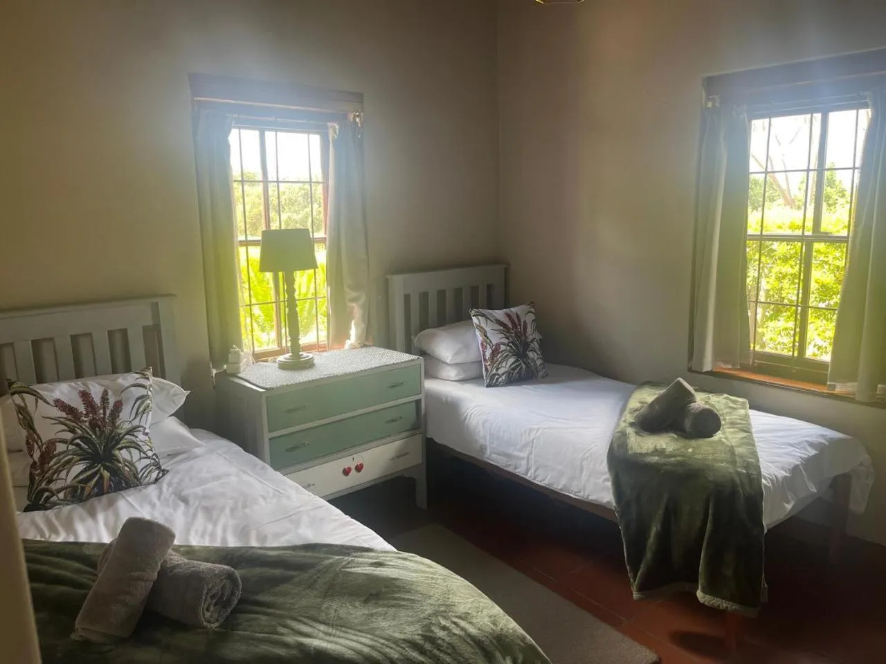 Bedroom, Bed in Aan de Bergen