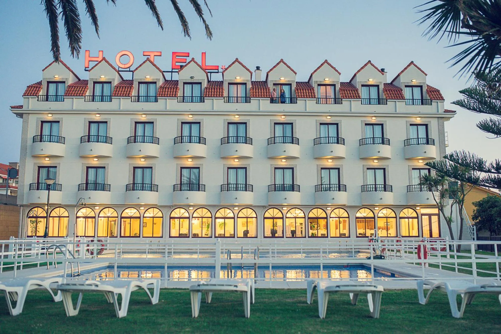 Logo/Certificate/Sign in Hotel Restaurante Glasgow