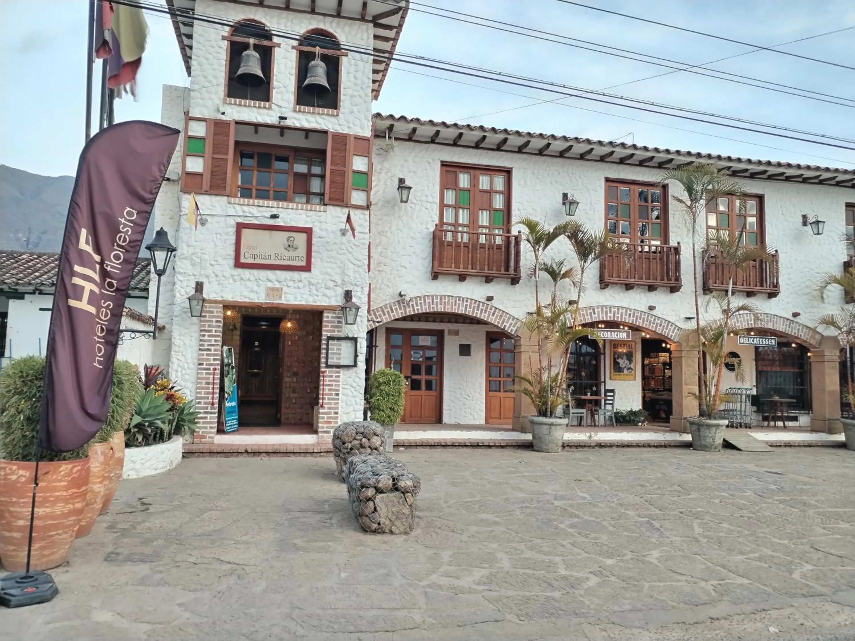 Property building in Hotel Capitan Ricaurte