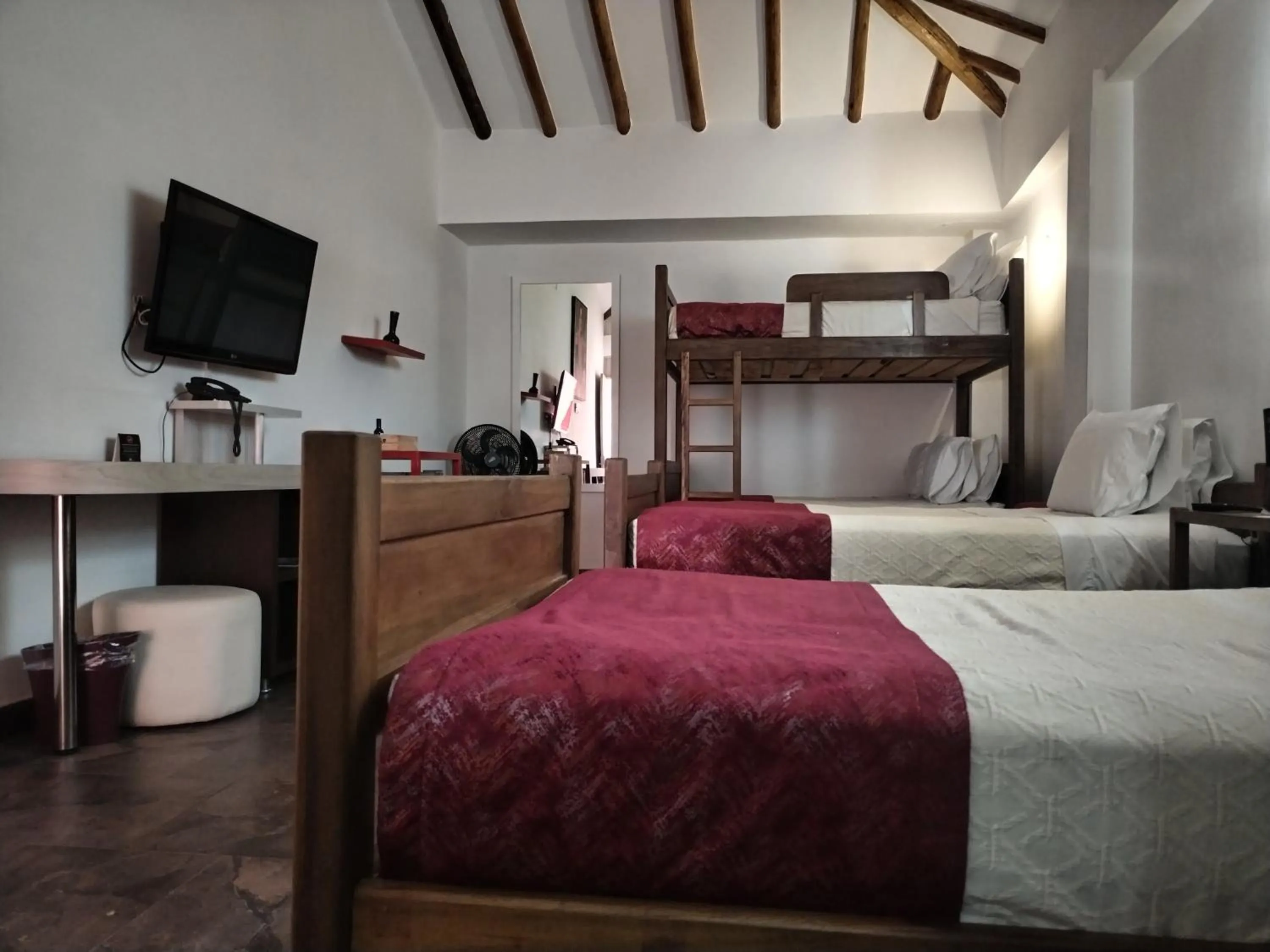 Decorative detail, Bed in Hotel Capitan Ricaurte