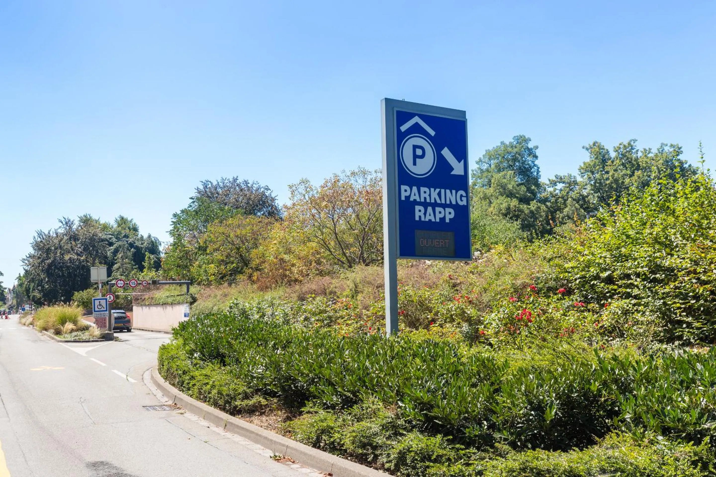 Neighbourhood in Appartement Luxueux Centre Ville