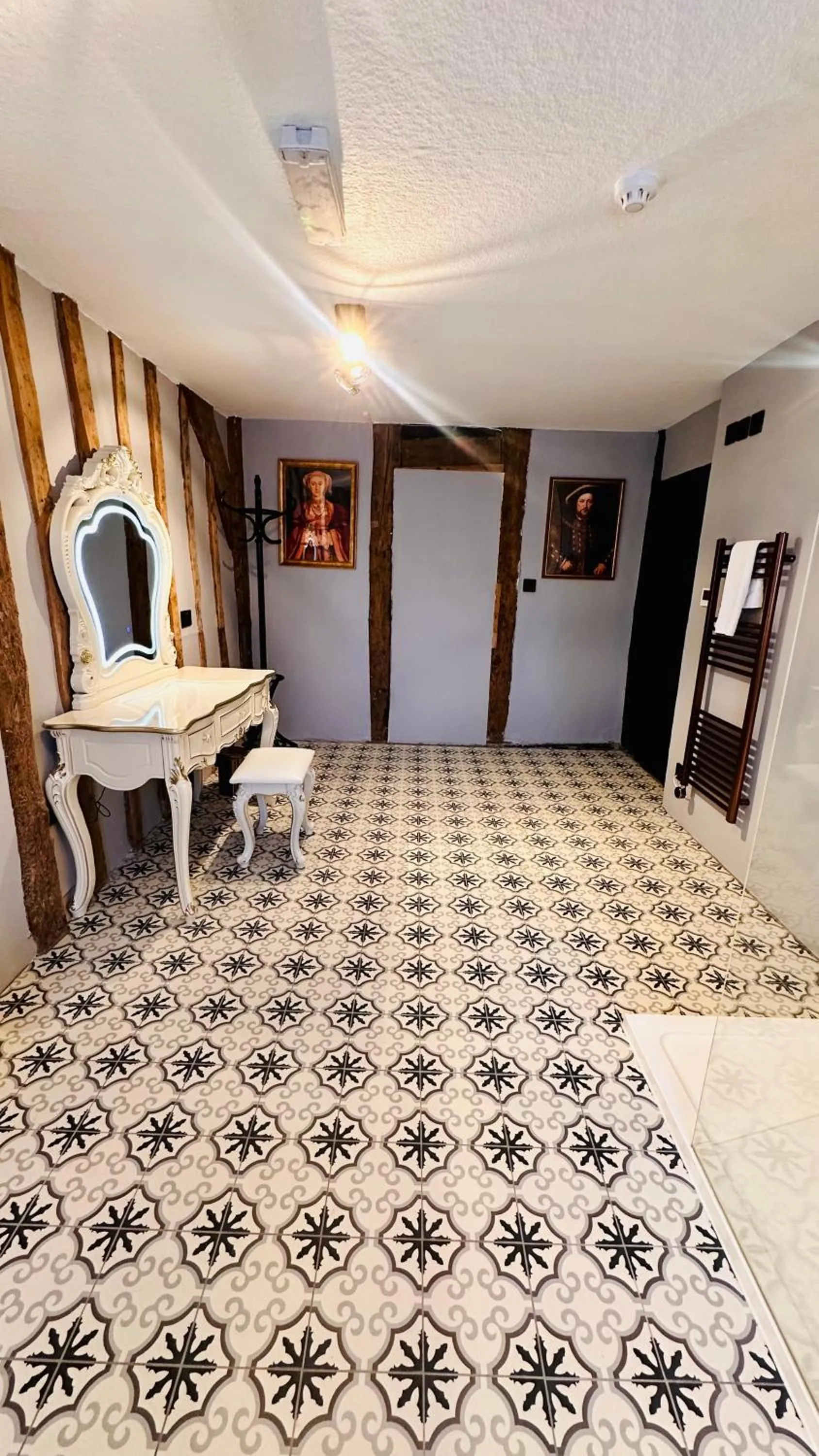 The Ostrich Inn Colnbrook London Heathrow