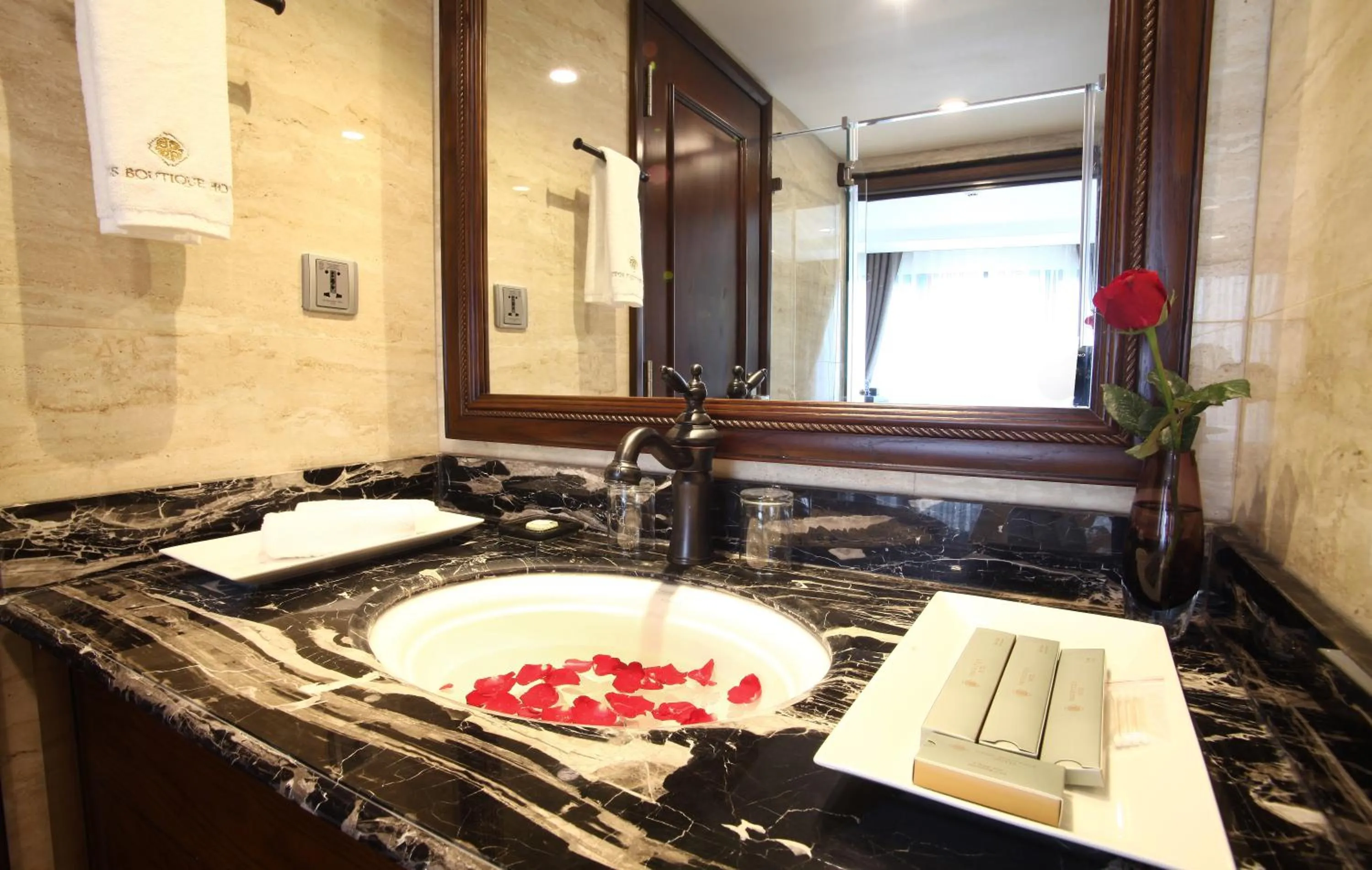 Bathroom in Paris Boutique Hotel Sapa