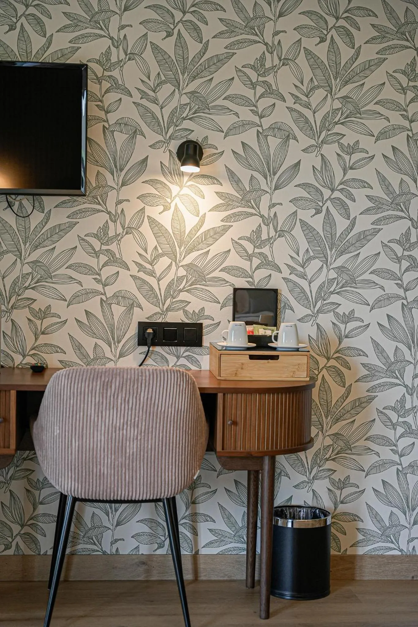 TV and multimedia in Hôtel Panorama - Vue exceptionnelle sur la Semois