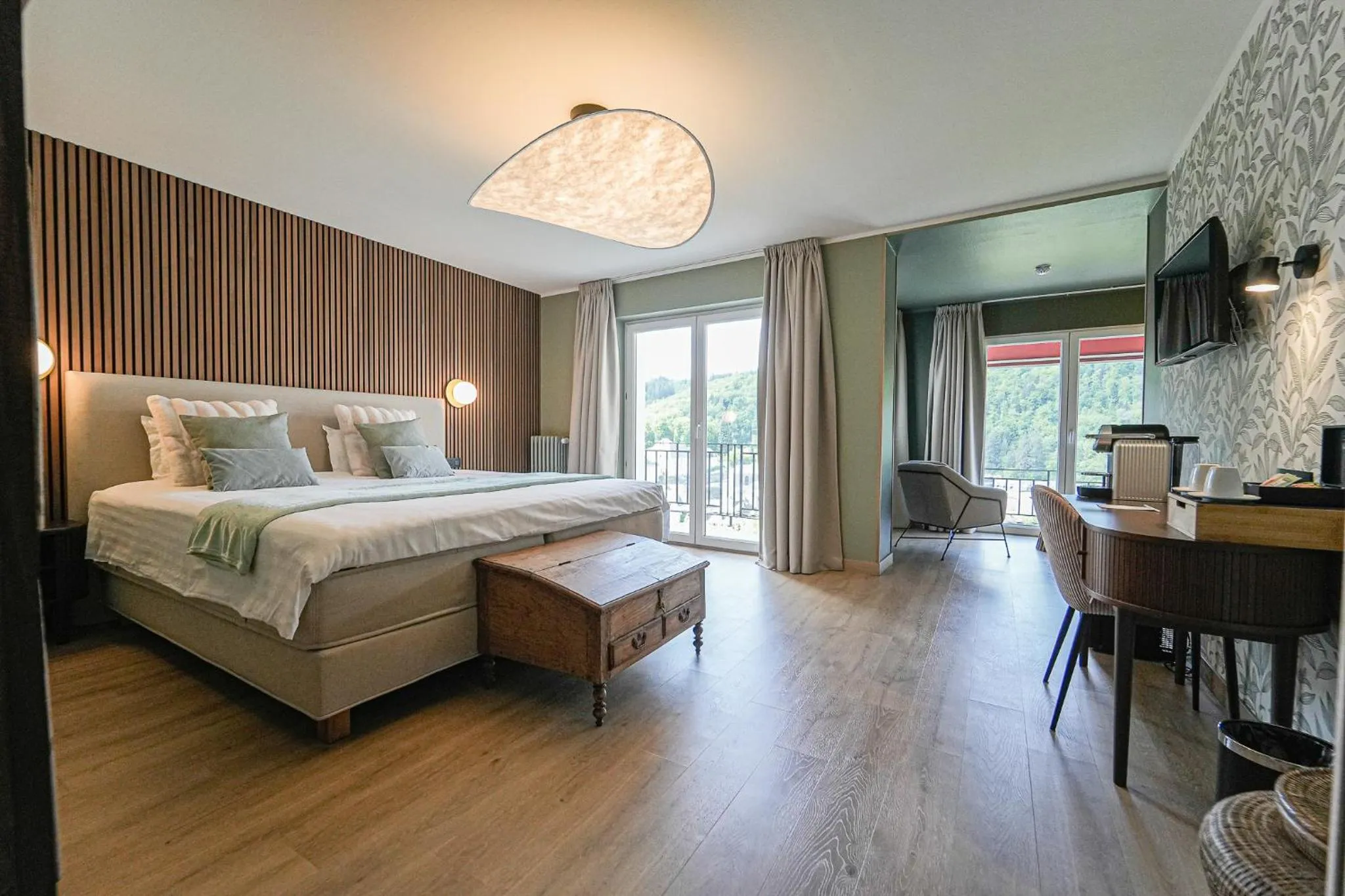 Bedroom, Bed in Hôtel Panorama - Vue exceptionnelle sur la Semois