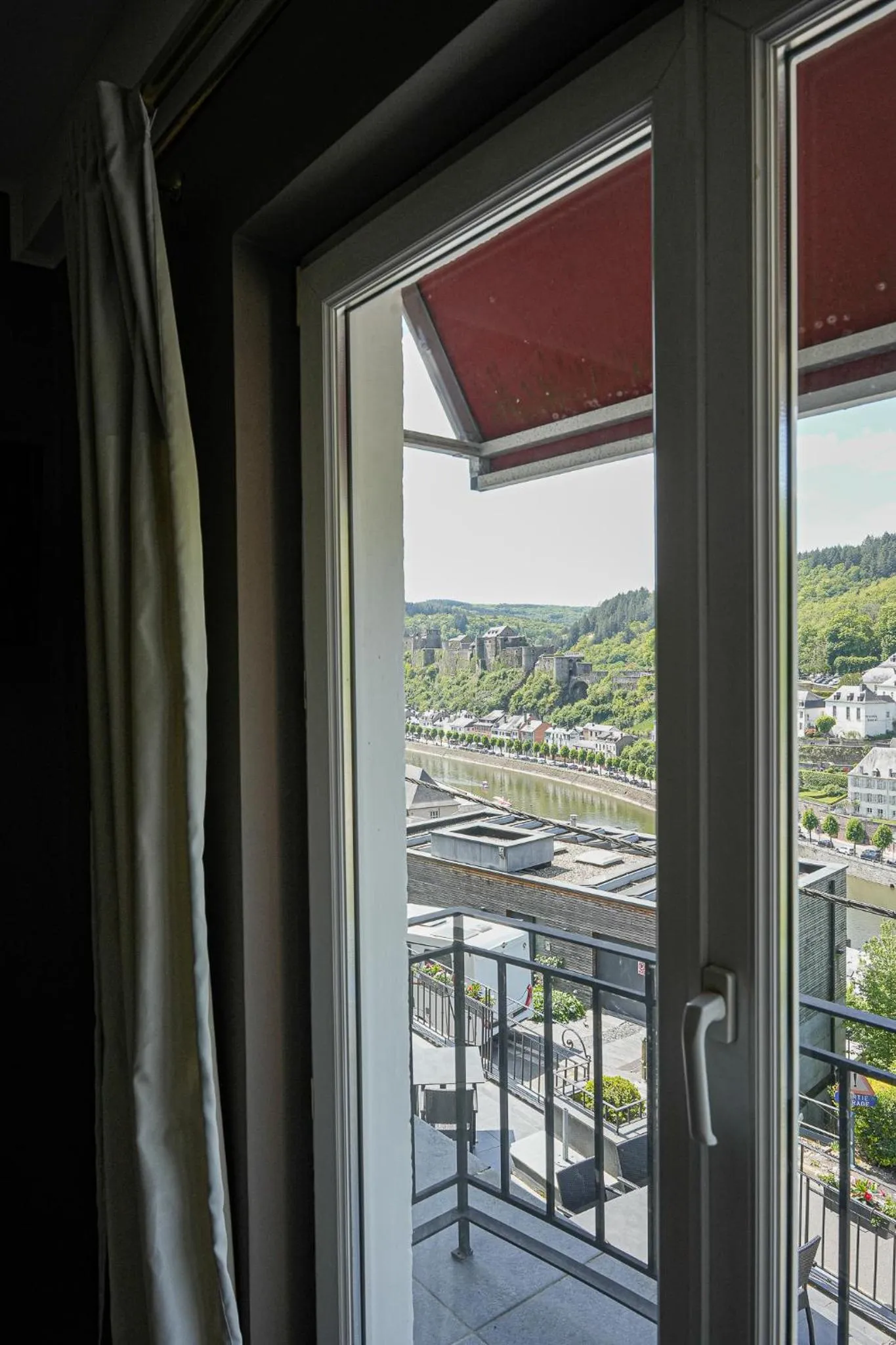 Landmark view in Hôtel Panorama - Vue exceptionnelle sur la Semois