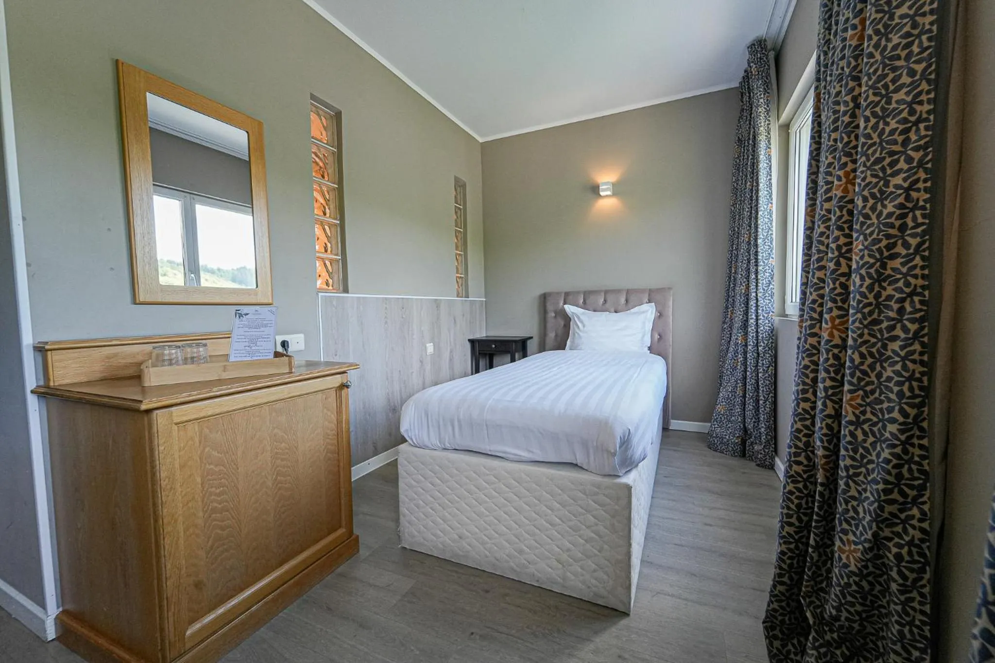 Bed in Hôtel Panorama - Vue exceptionnelle sur la Semois