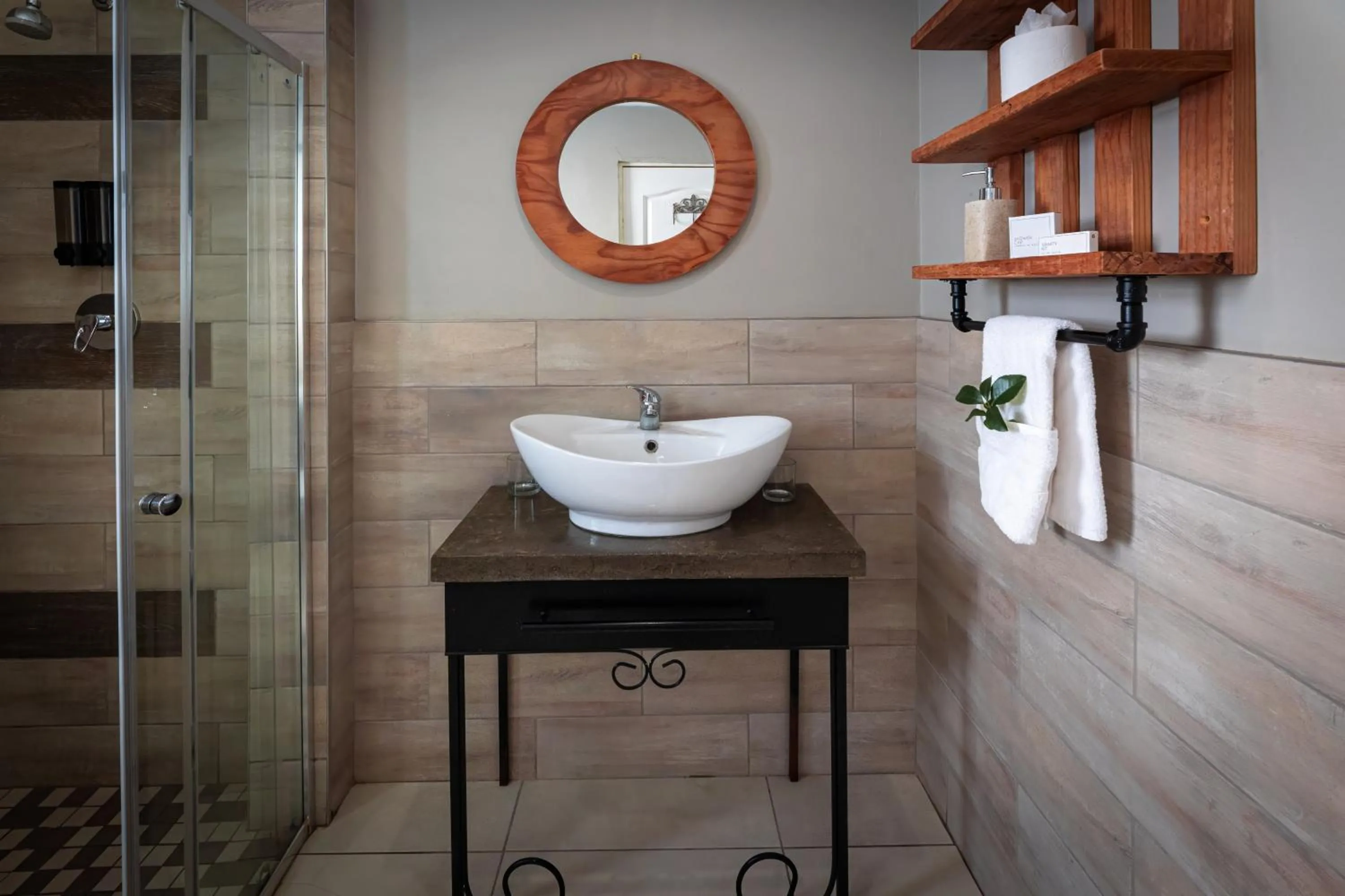 Shower in Telos at Reitz