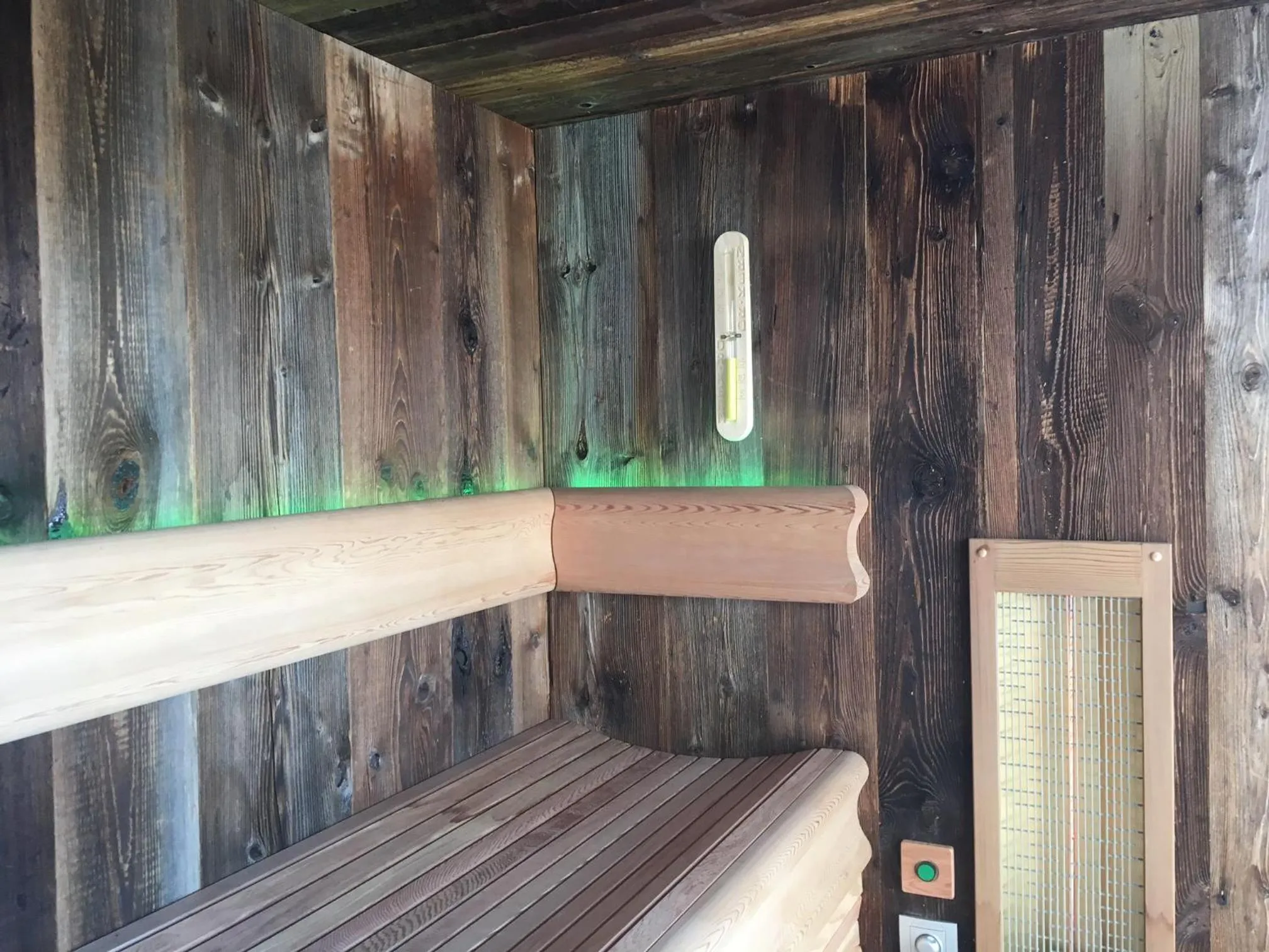 Sauna in Hostellerie du Peiffeschof, The Originals Relais