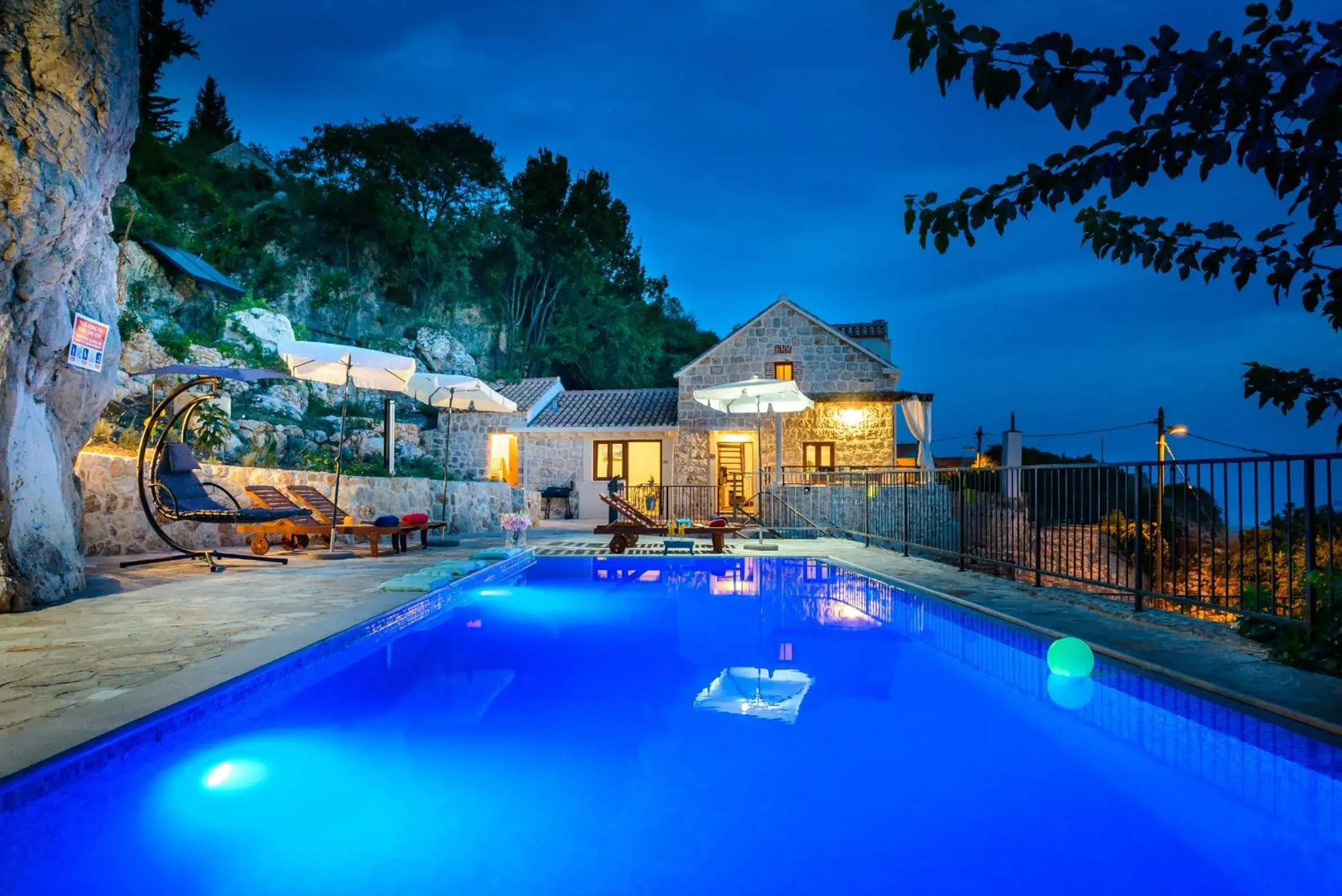 Villa Stone-Exceptional private Estate Villa Stone-Exceptional private Estate
