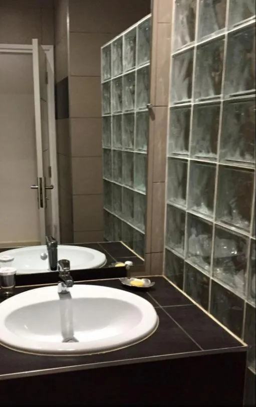 Bathroom in Plumeria Hotel