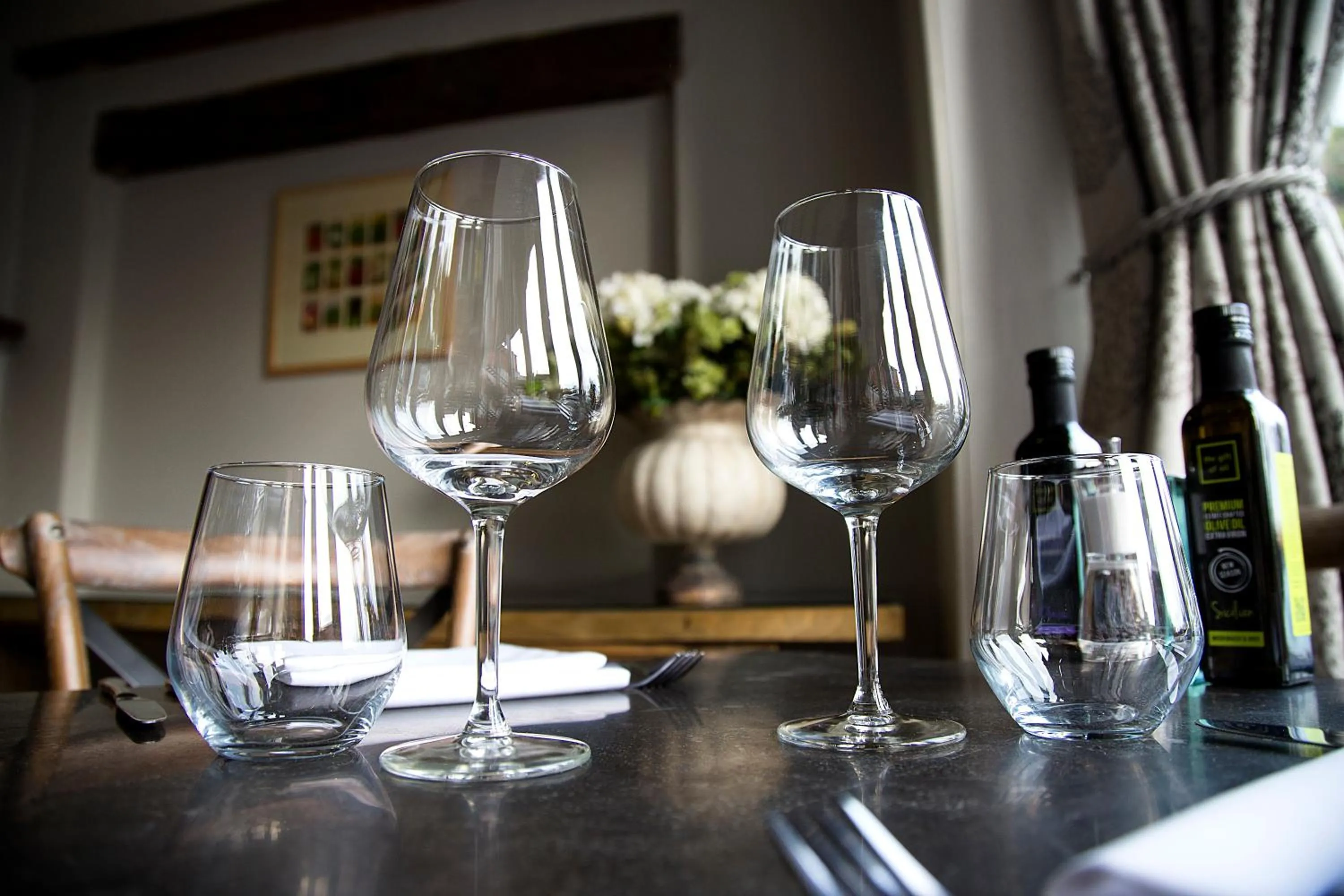 Restaurant/places to eat in The Maple Manor Hotel