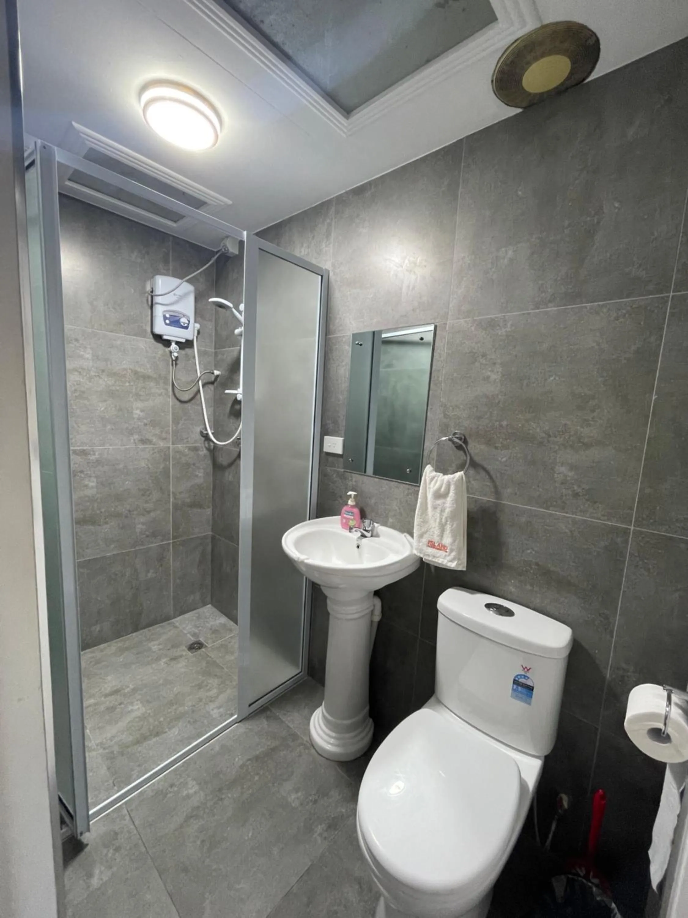 Shower in Island Accommodation Suva Premier Hospitality