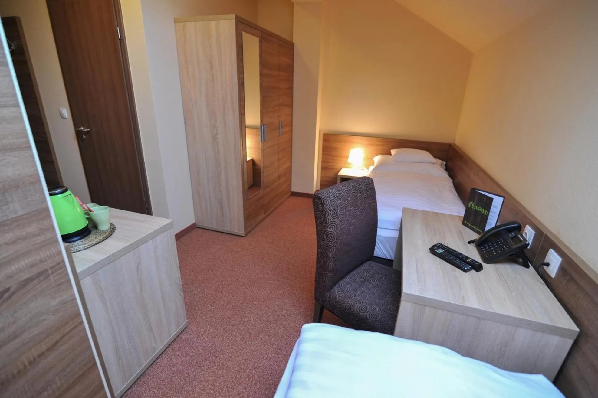 Bed in Centrooms Eger