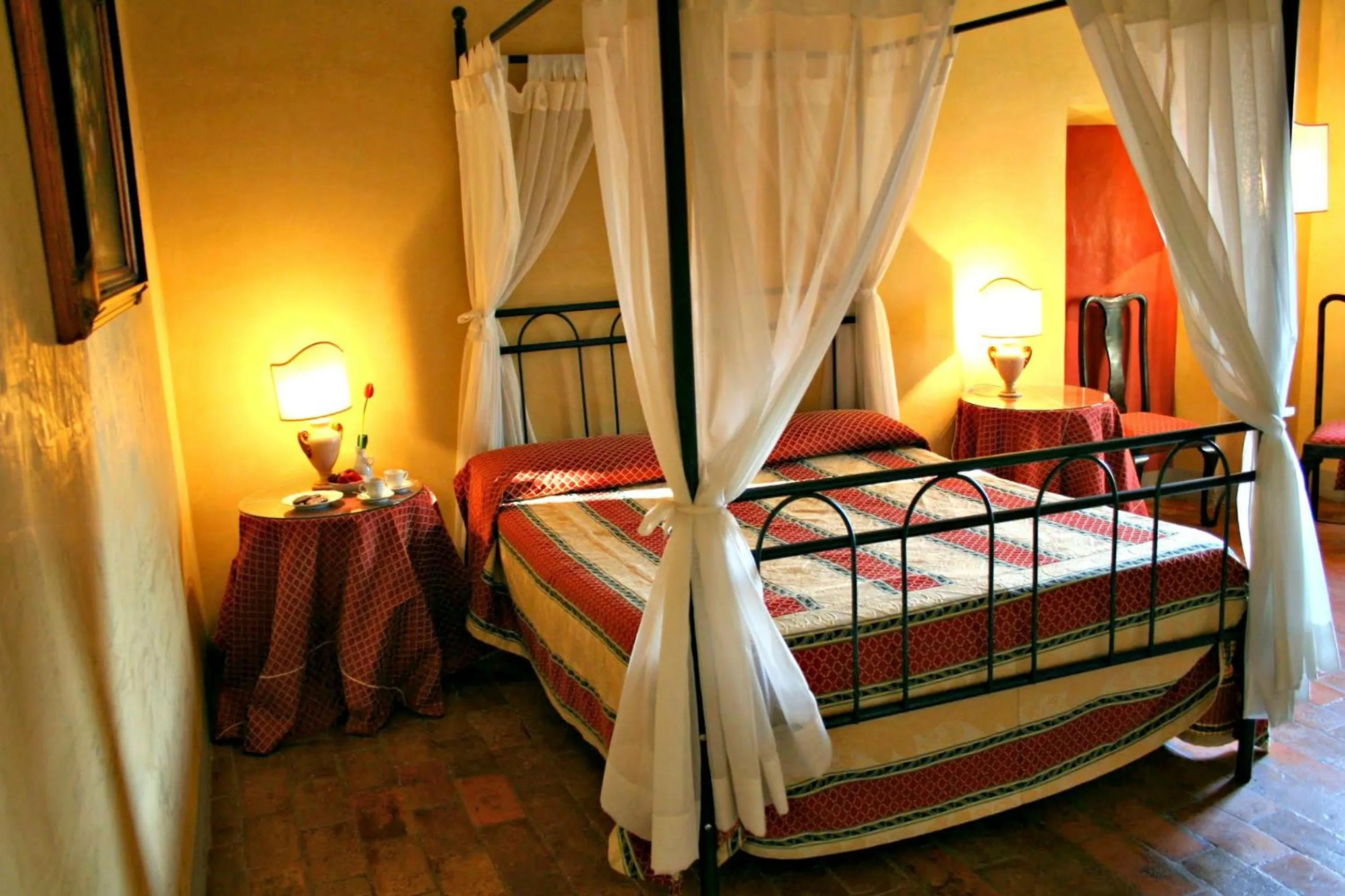 Bedroom, Bed in Villa Marisel