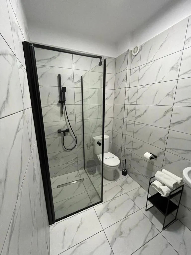 Shower in Hotel Rivoli