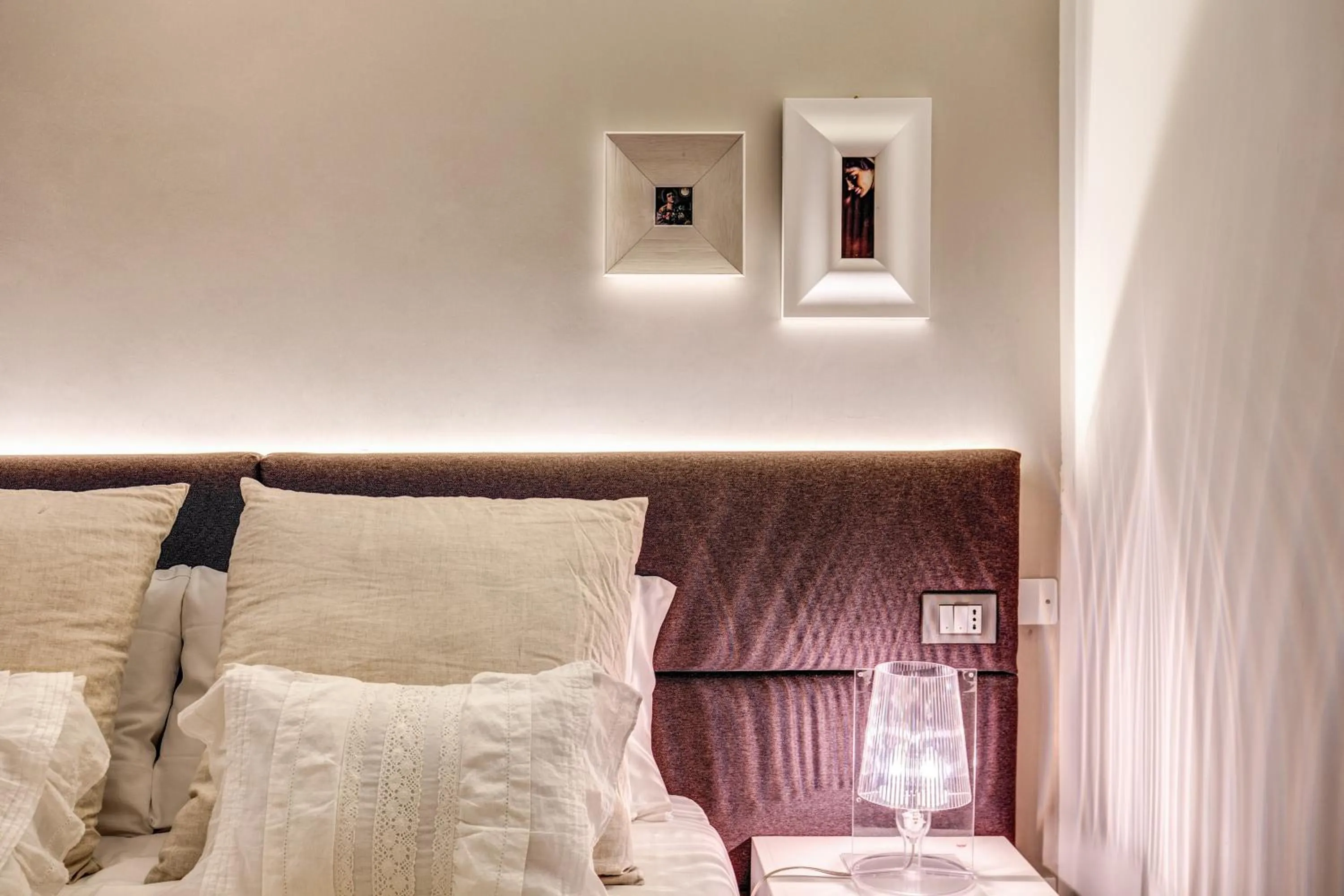 Decorative detail, Bed in Approdo Ripetta