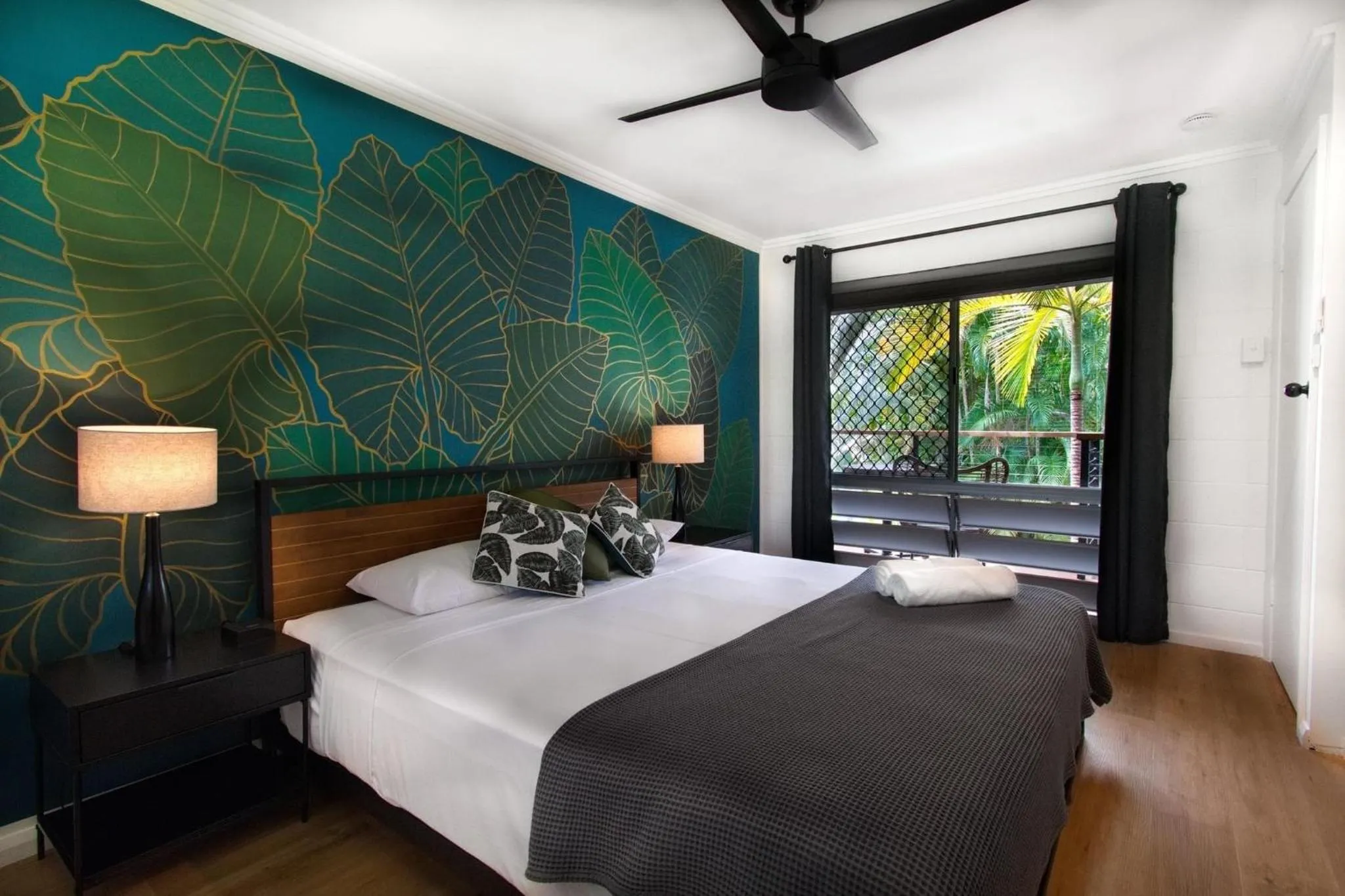 Bed in The Palms At Palm Cove