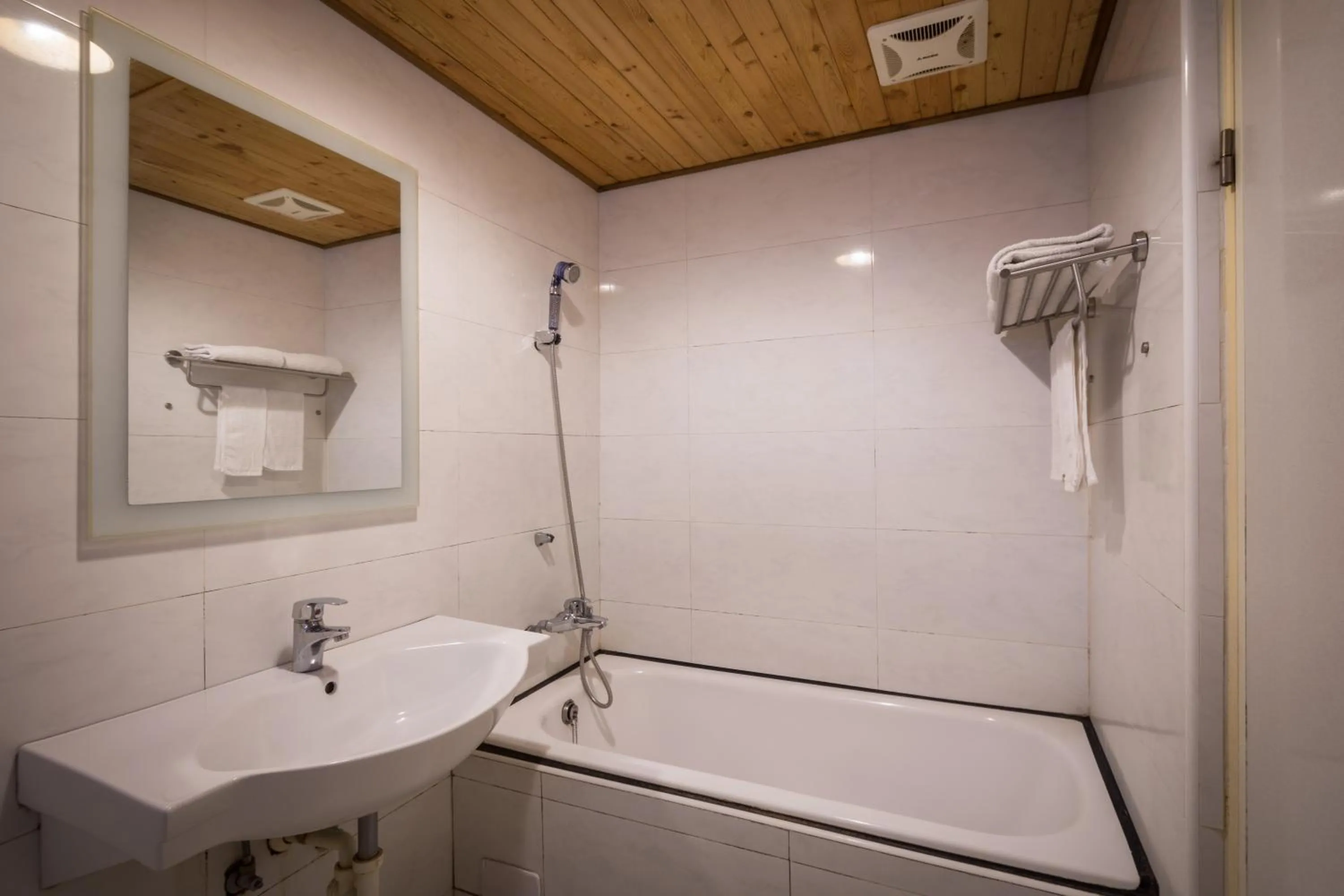 Bathroom in Golden Phoenix Hotel