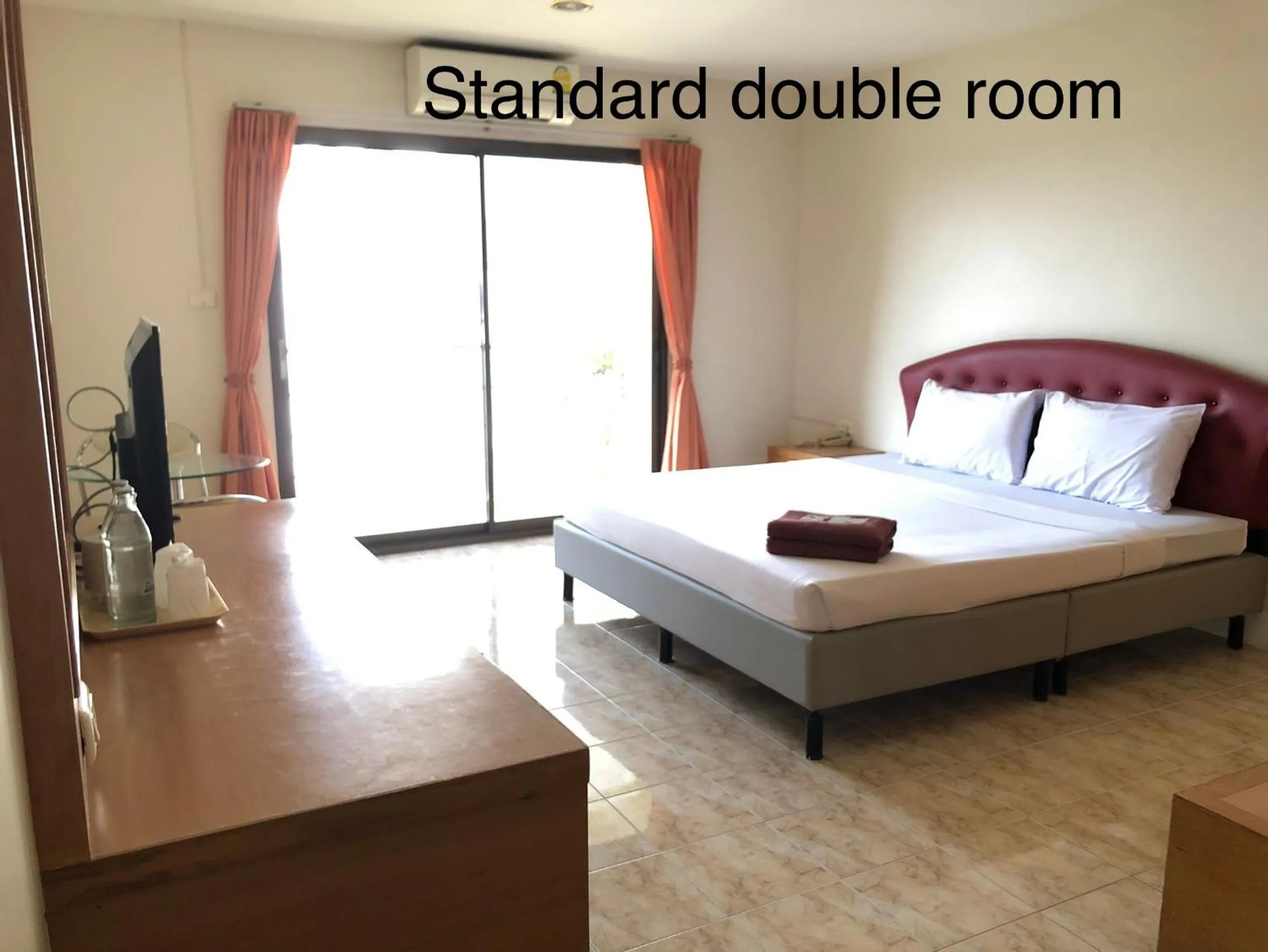 Bed in Pearl Place Hotel