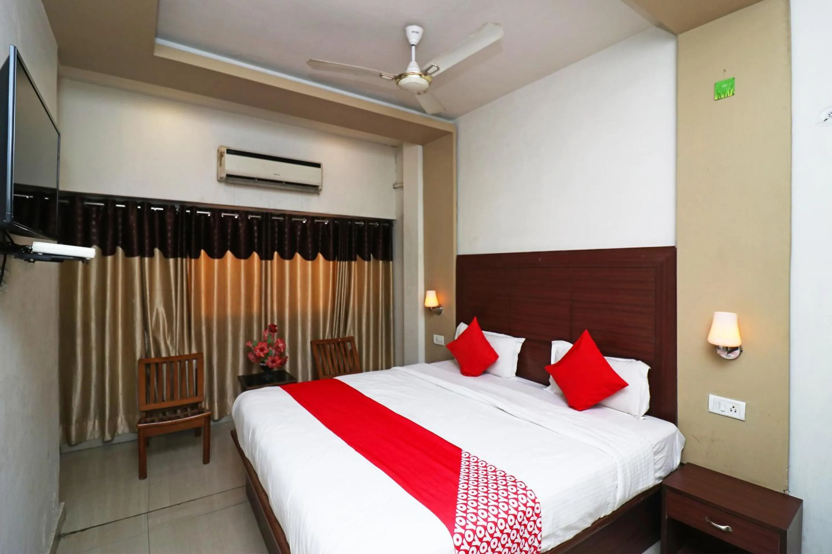Bedroom, Bed in Super Hotel O by OYO Surya Continental